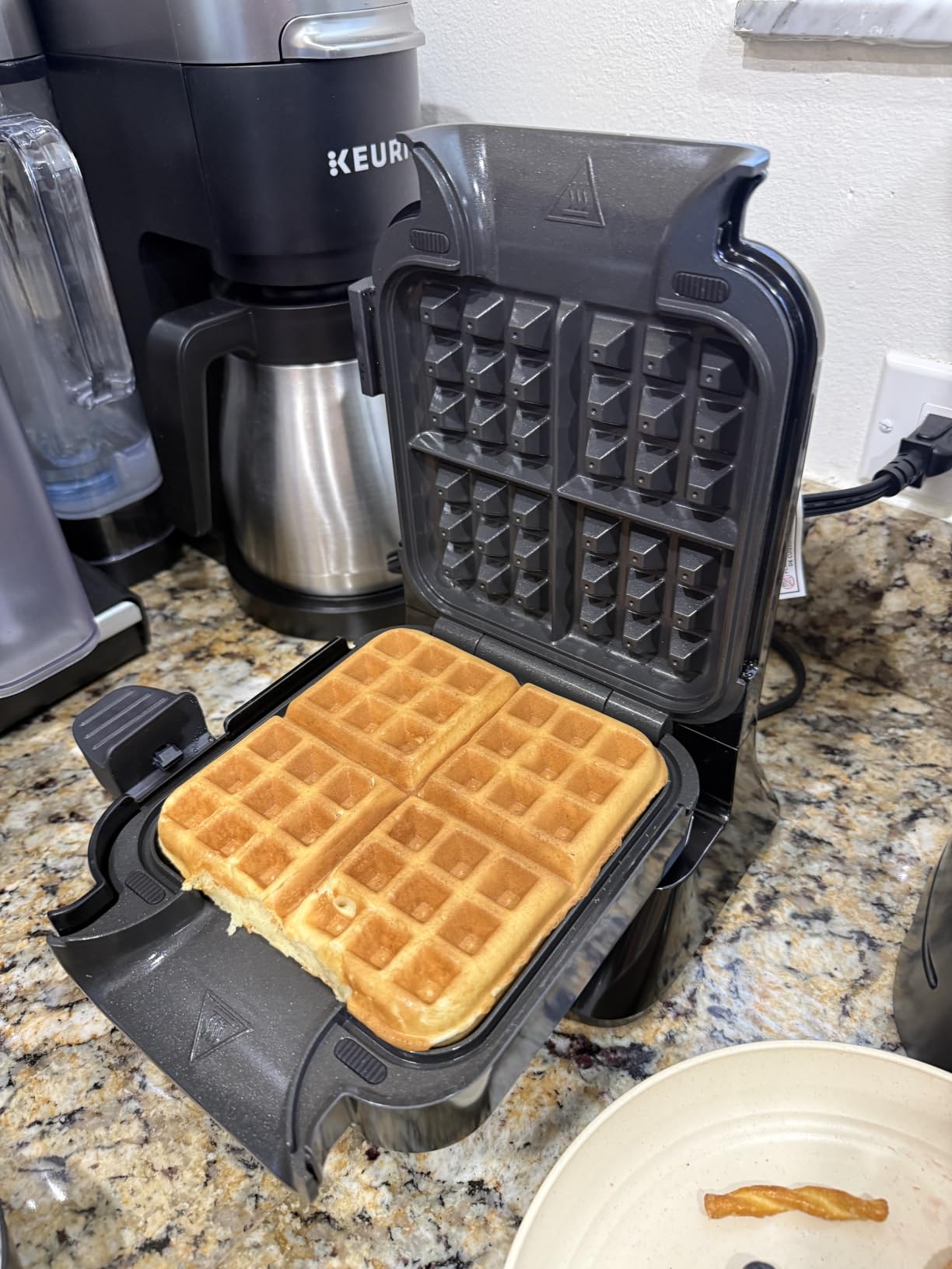 Ninja Belgian Waffle Maker Pro, 5 Shade Settings, Black/Silver, BW1001 customer photo 1