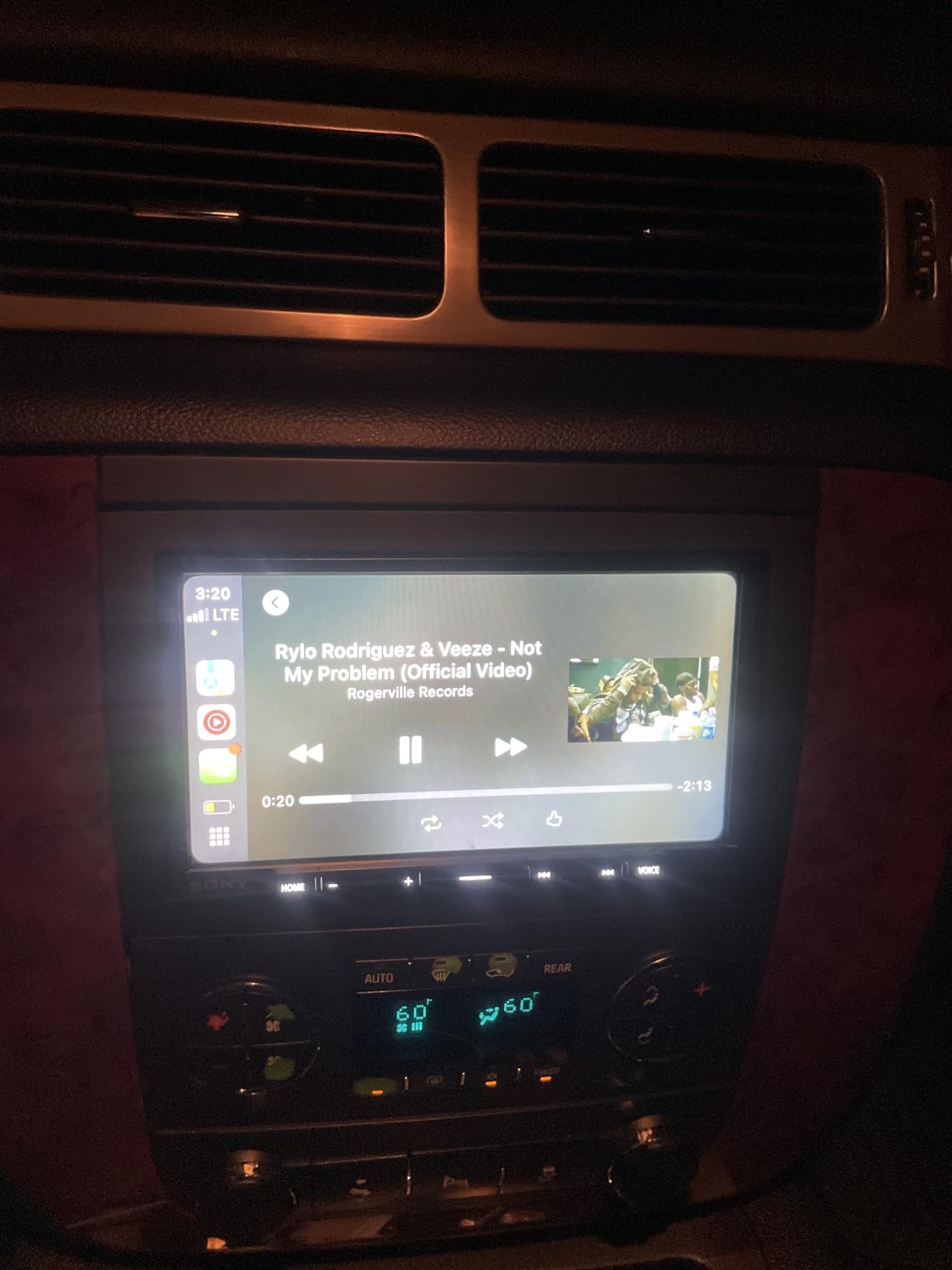 Sony XAV-AX4000 7-Inch Multimedia Receiver with Wireless Car Play/Android Auto and Maestro Ready (XAVAX4000) customer photo 2