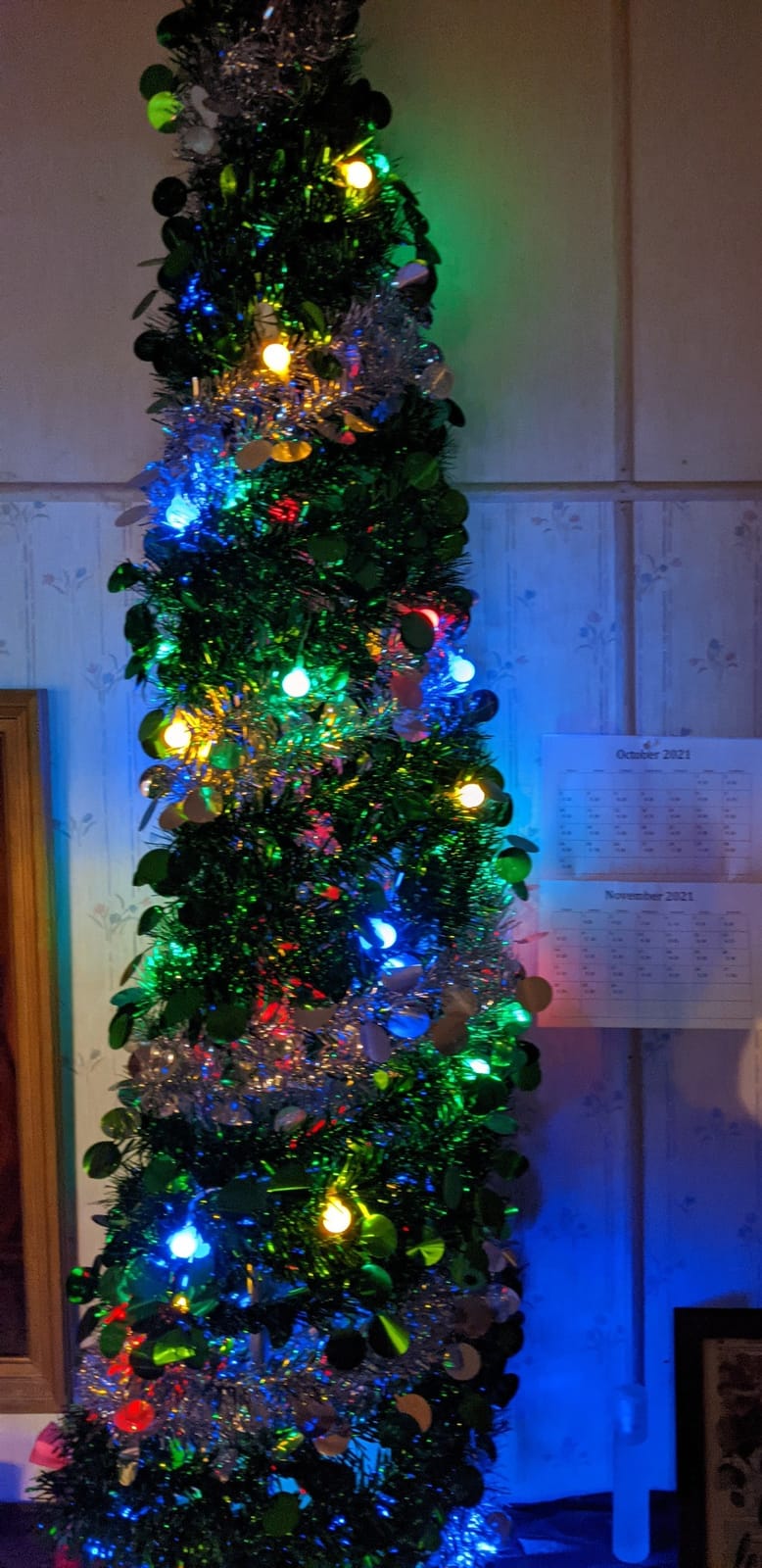 5 FT Pencil Christmas Tree with 90 Colorful Lights, Collapsible Artificial Sequin Pop Up Christmas Tree, Skinny Pencil Tinsel Christmas Trees, Xmas Tree for Home Apartment Basement Fireplace customer photo 1