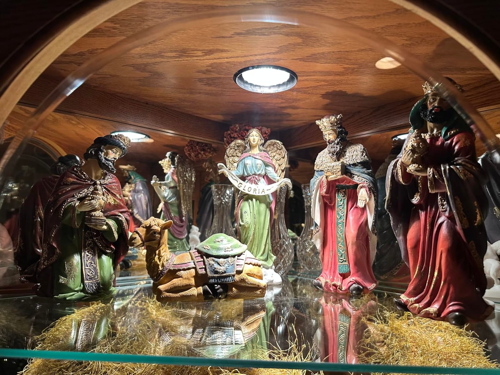 Glitzhome 12Pcs Ivory Resin Nativity Figurines Set Christmas Nativity Sets Tabletop Scenes Ornaments Xmas Nativity Collectible Figurines Indoor Decor Miniatures Statues Figures10.00