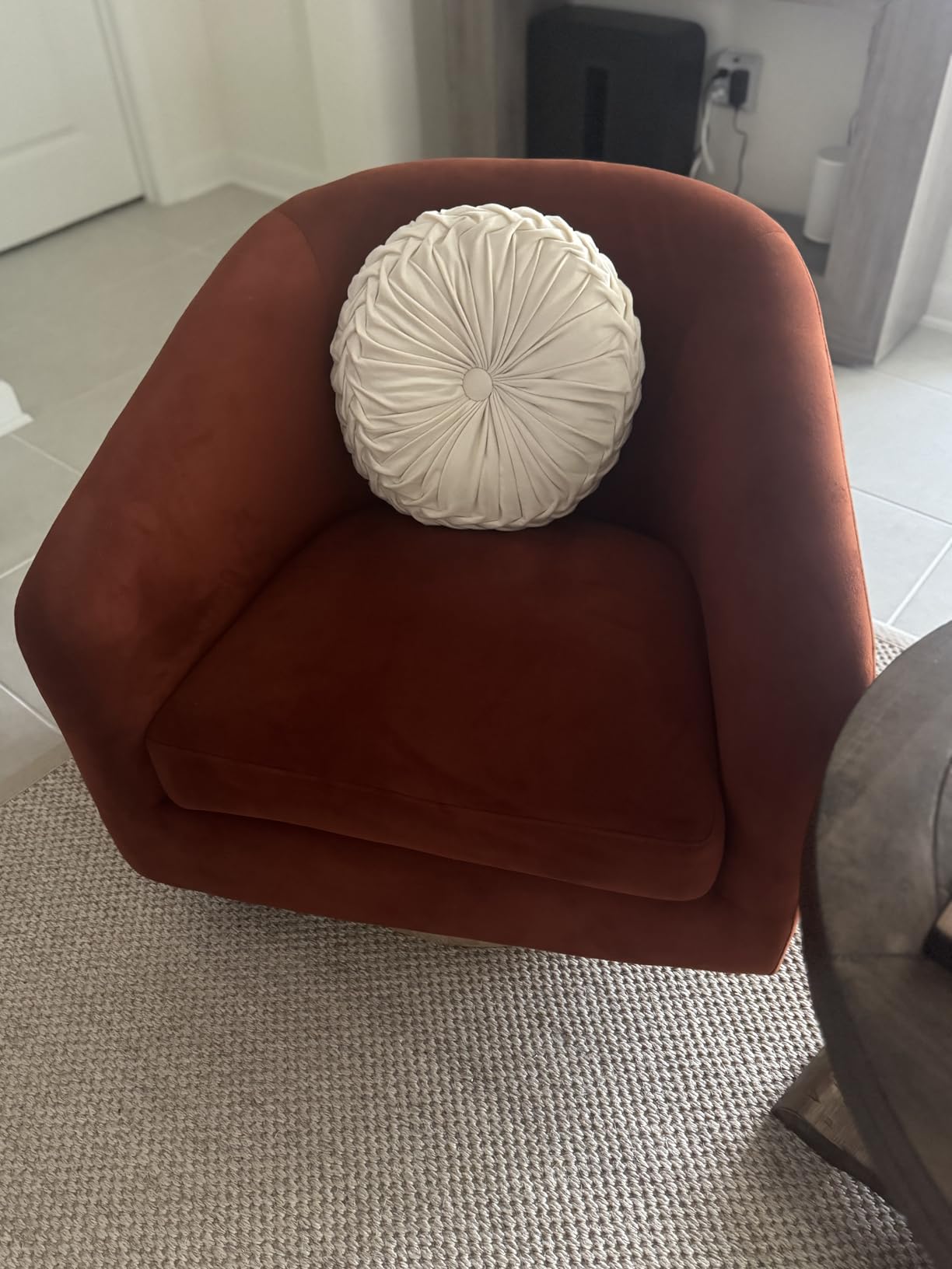 CHITA Swivel Accent Chair, FSC Wood Frame, Fully Assembled, Forest Green customer photo 1