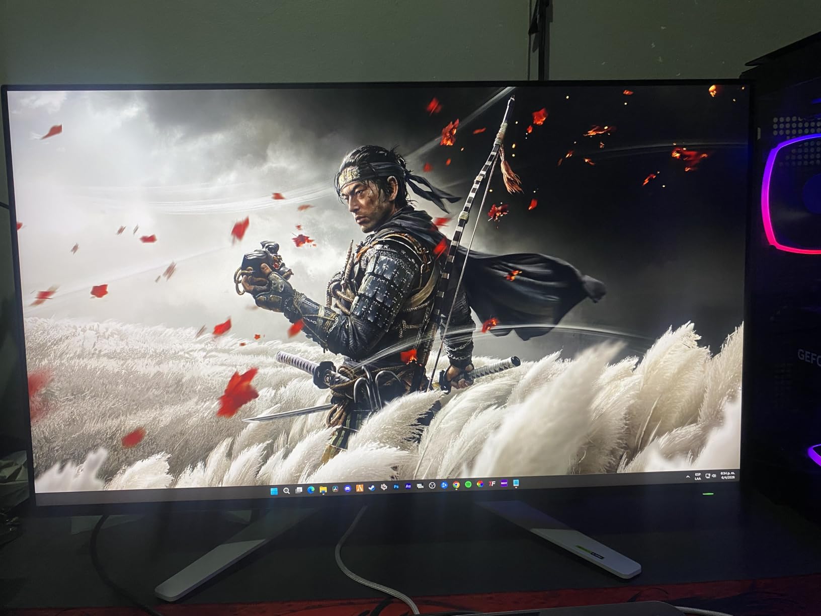 Alienware AW2723DF Gaming Monitor - 27-inch (2560 x 1440) 240Hz Display (DP 1.4), 1ms Response Time, NVIDIA G-Sync, Preset OSD Modes, Height/Tilt/Swivel/Pivot Adjustability - Lunar Light customer photo 1