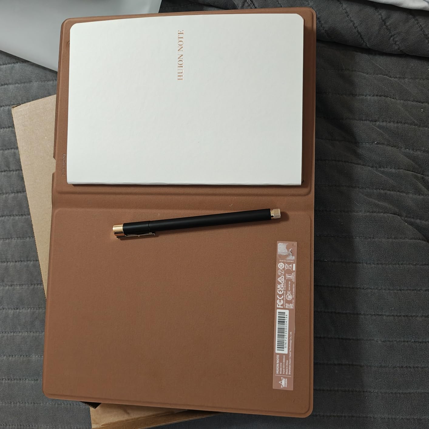 HUION Note Digital Notebook with Real-Time & Offline Sync, Battery-Free Pen customer photo 1