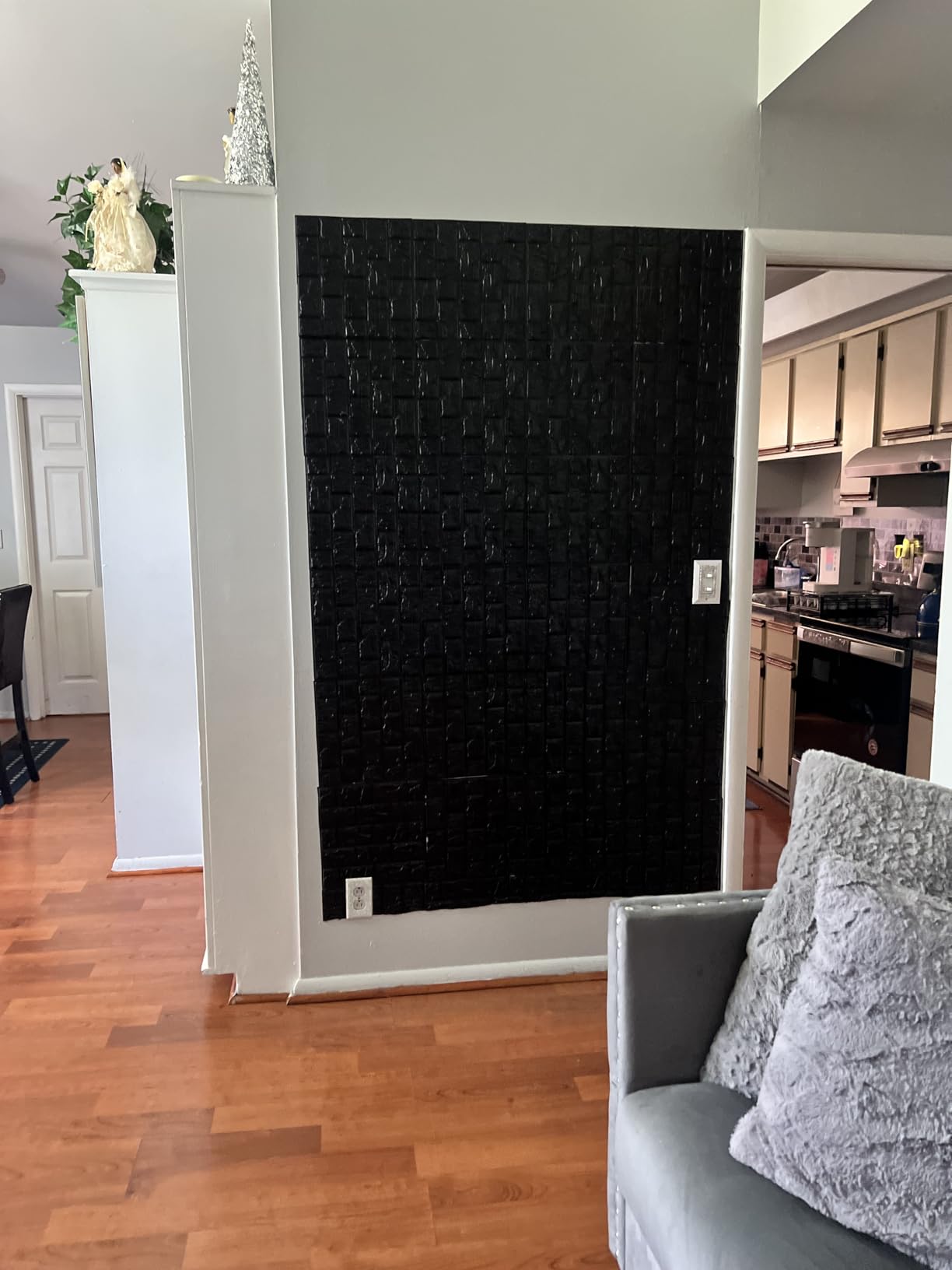 Tinlade 30 Pcs 3D Wall Panels Peel and Stick Wallpaper Foam, White customer photo 2