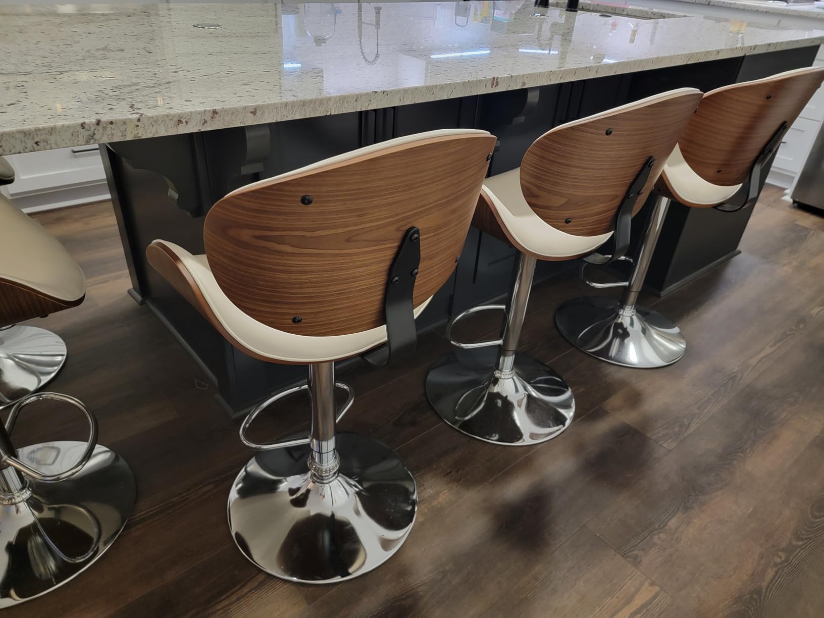 YaFiti Swivel Bar Stools Set of 2, Bar Stools for Kitchen Counter, Black customer photo 2