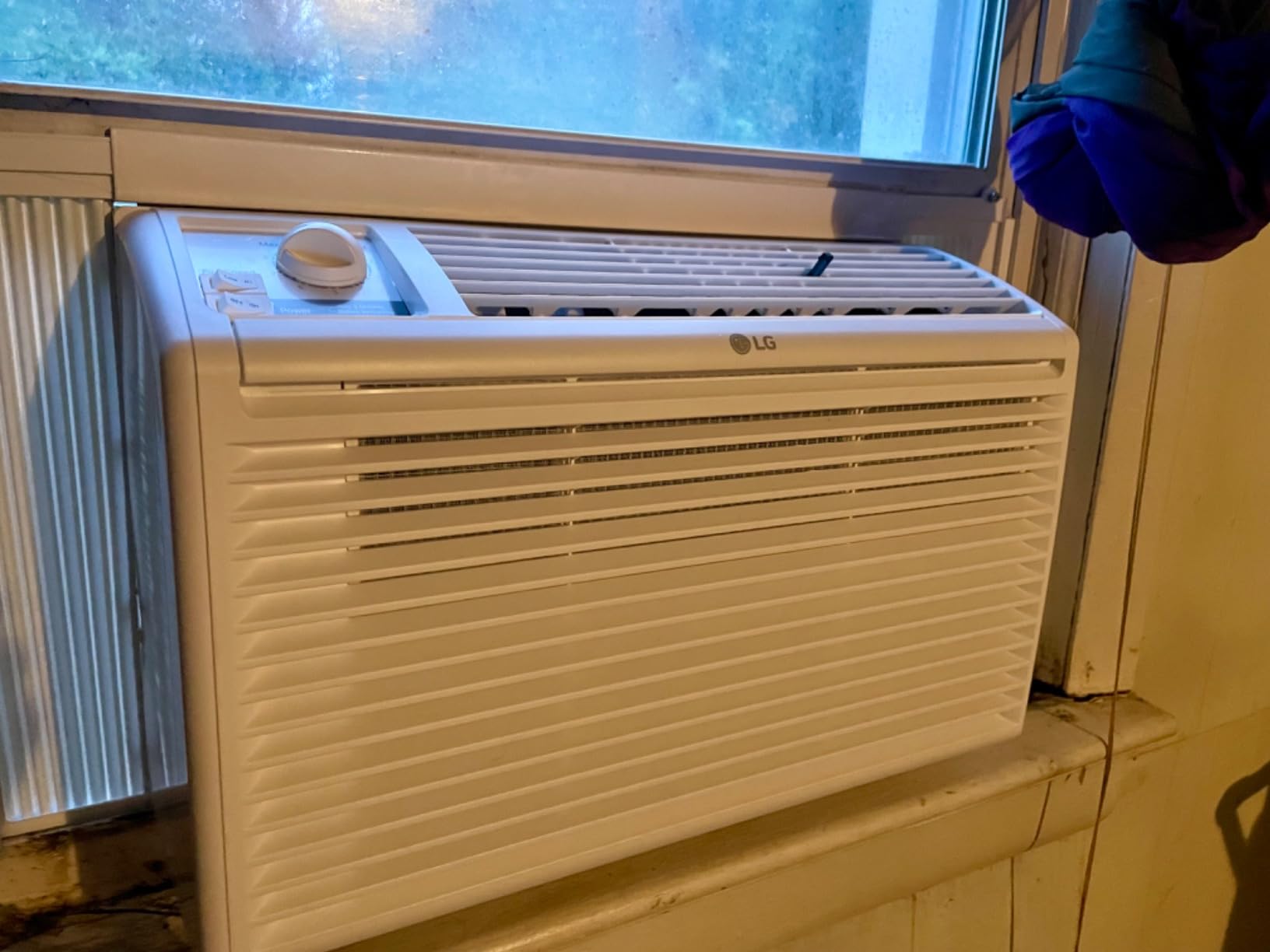 LG 5000 BTU Window Air Conditioners [2023 New] Easy Mechanical Control Ultra-Quiet Compact-size Cools Washable Filter 150 Sq.Ft. for Small Room AC Unit air conditioner Easy Installation White LW5023 customer photo 1