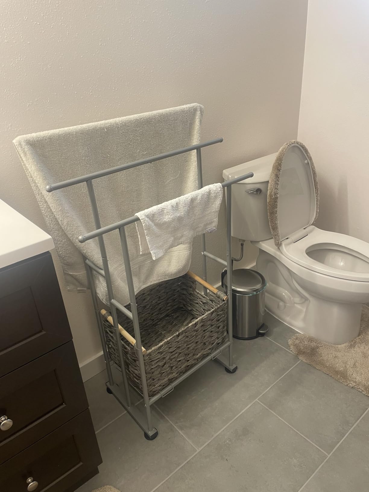 Kayfia 40'' Freestanding 3 Tier Alloy Steel Towel Rack with Storage Basket customer photo 1