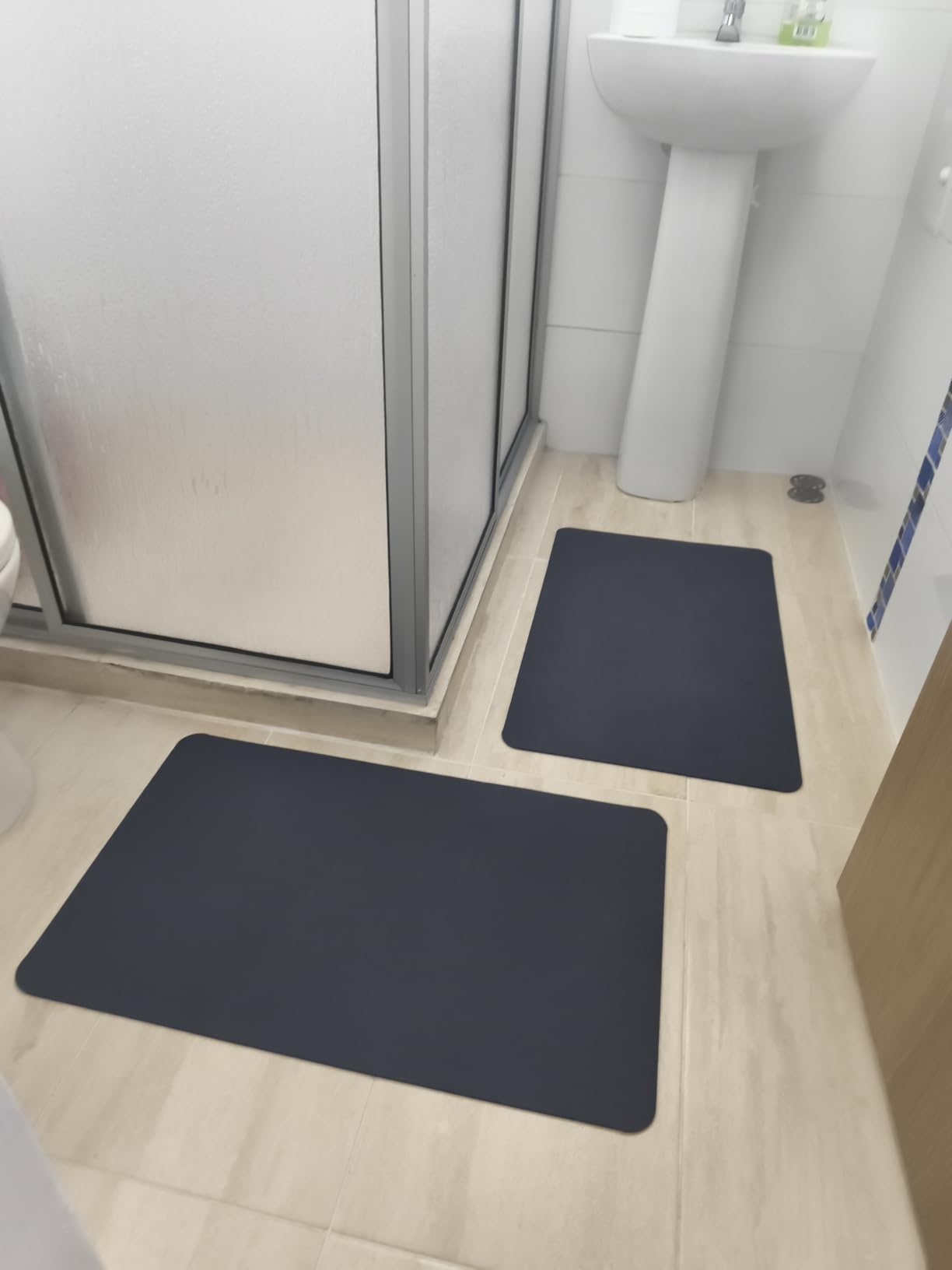 MontVoo -Bath Mat Rug-Rubber Backing Non Slip Quick Dry Absorbent Thin Bathroom Rugs Fit Under Door-Faux Suede Surface Bathroom Floor Mats-Shower Rug for in Front of Bathtub Shower Dark Grey 17