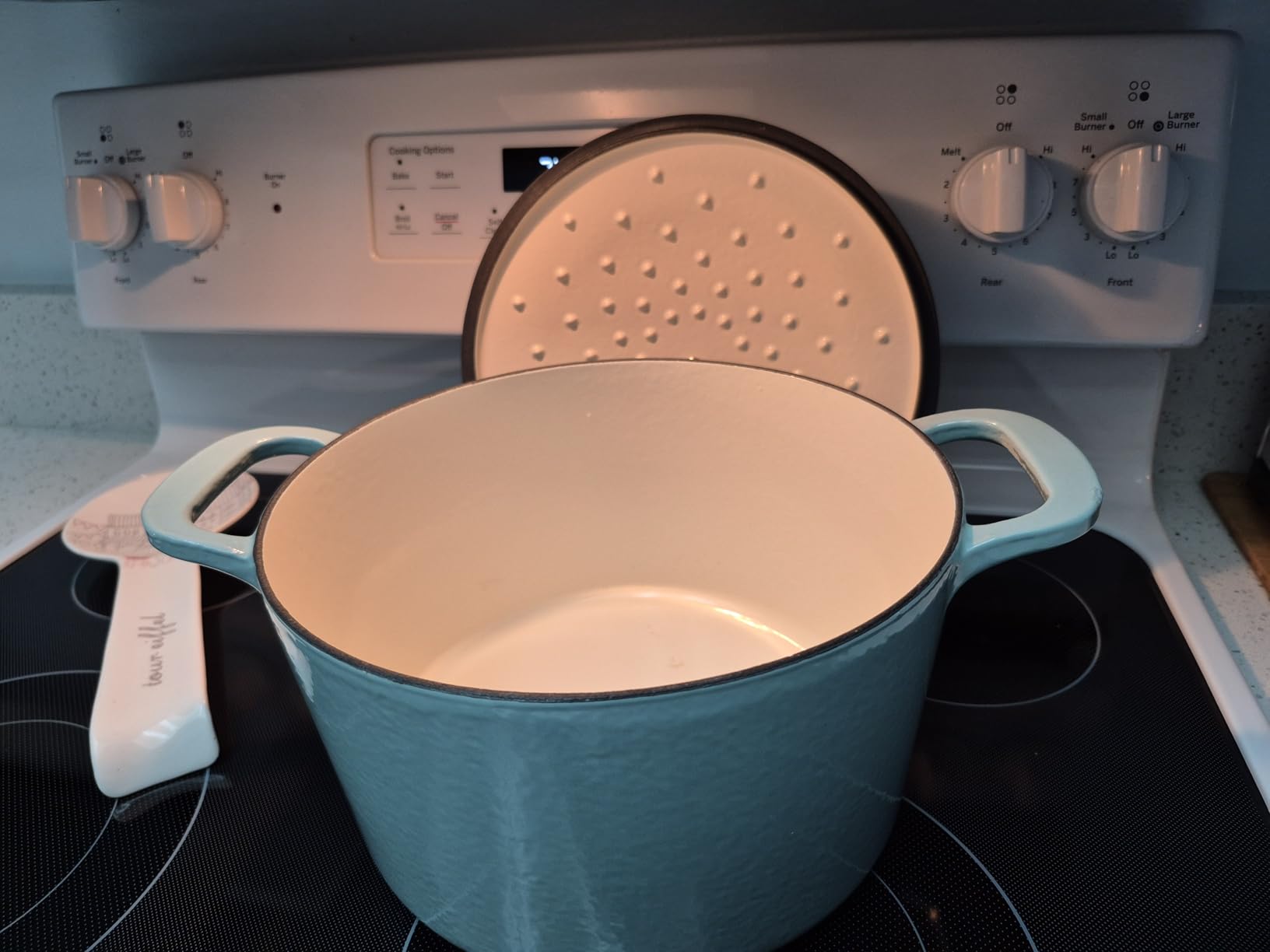 MARTHA STEWART Gatwick 7-Quart Enamel Cast Iron Dutch Oven – Linen Color with Silver Knob – Durable Heavy-Duty Dutch Oven for Slow Cooking and Braising customer photo 2