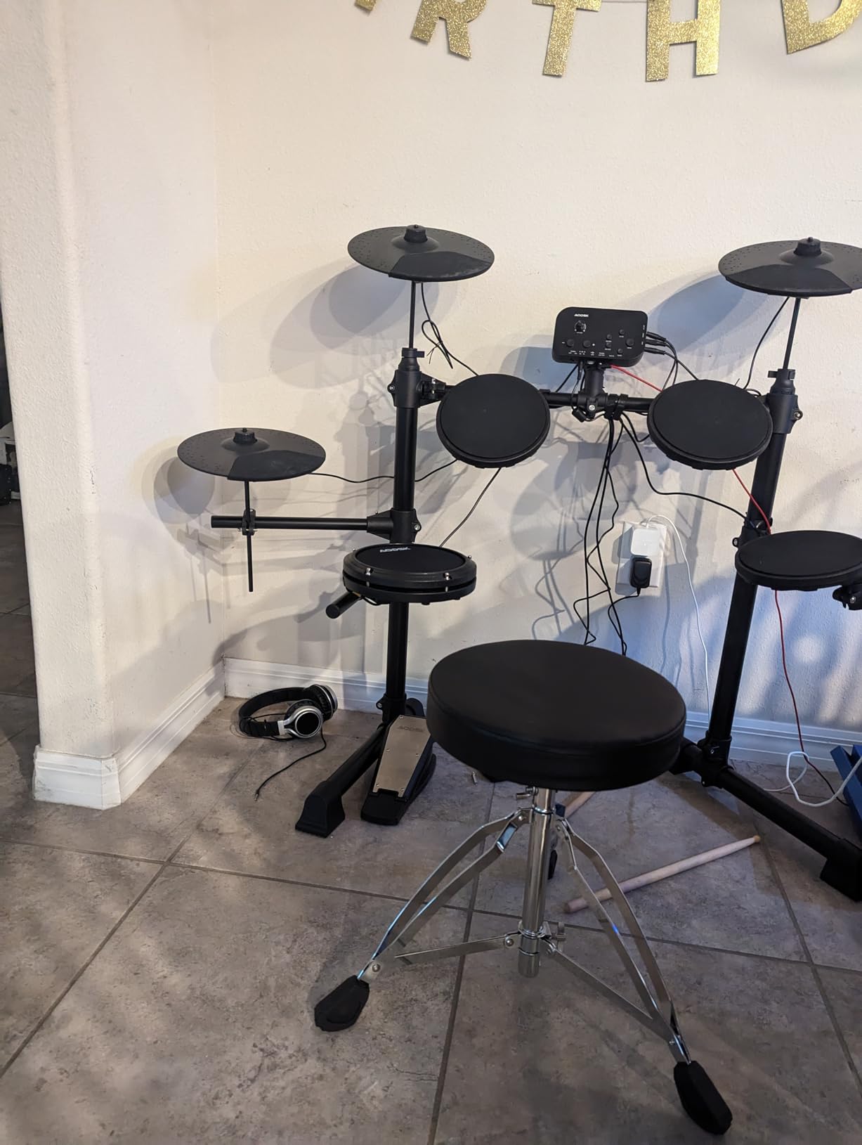 AODSK Electric Drum Set For Beginner 150 Sounds,4 Quiet Drum Pads 2 Pedals customer photo 2