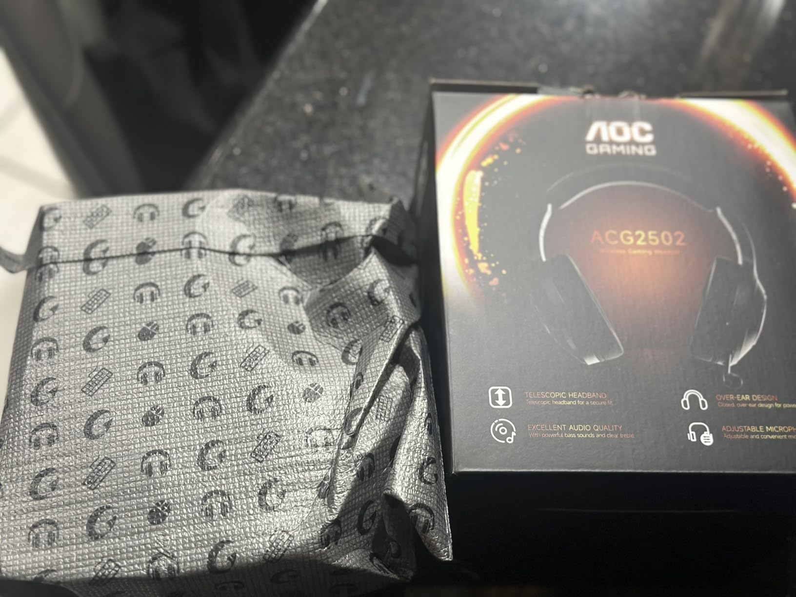 Razer Kraken V3 X Wired USB Gaming Headset, Lightweight, Black | TriForce 40mm Drivers, HyperClear Cardioid Mic, 7.1 Surround Sound, Chroma RGB Lighting customer photo 1