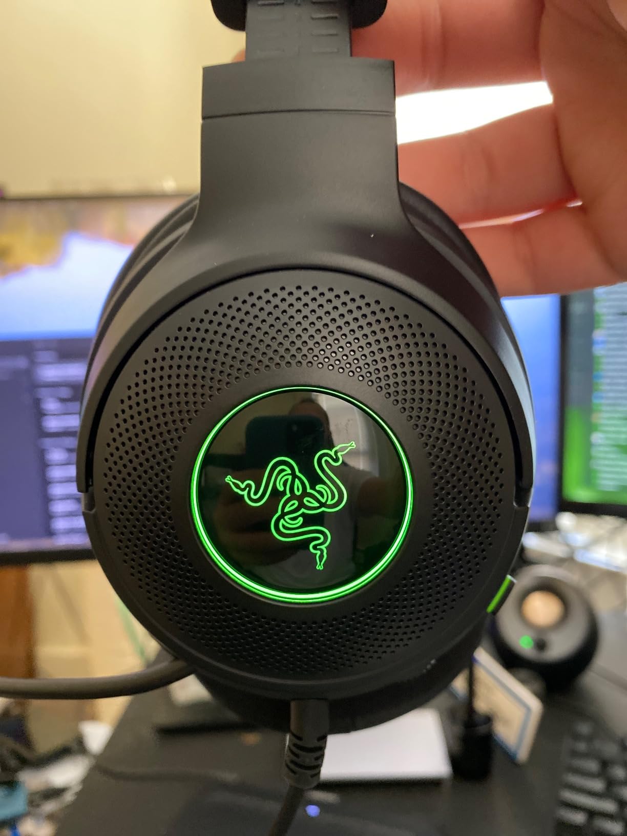 Razer Kraken V3 X Wired USB Gaming Headset, Lightweight, Black | TriForce 40mm Drivers, HyperClear Cardioid Mic, 7.1 Surround Sound, Chroma RGB Lighting customer photo 2