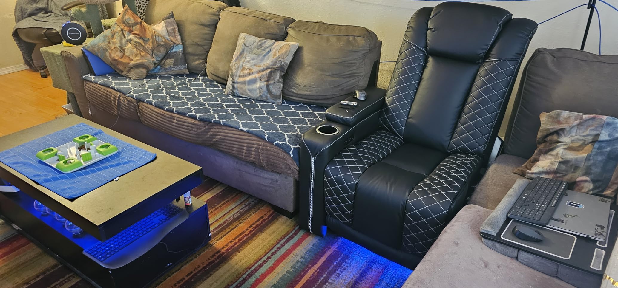 CANMOV Electric Power Recliner Chair with USB Ports, Black customer photo 2