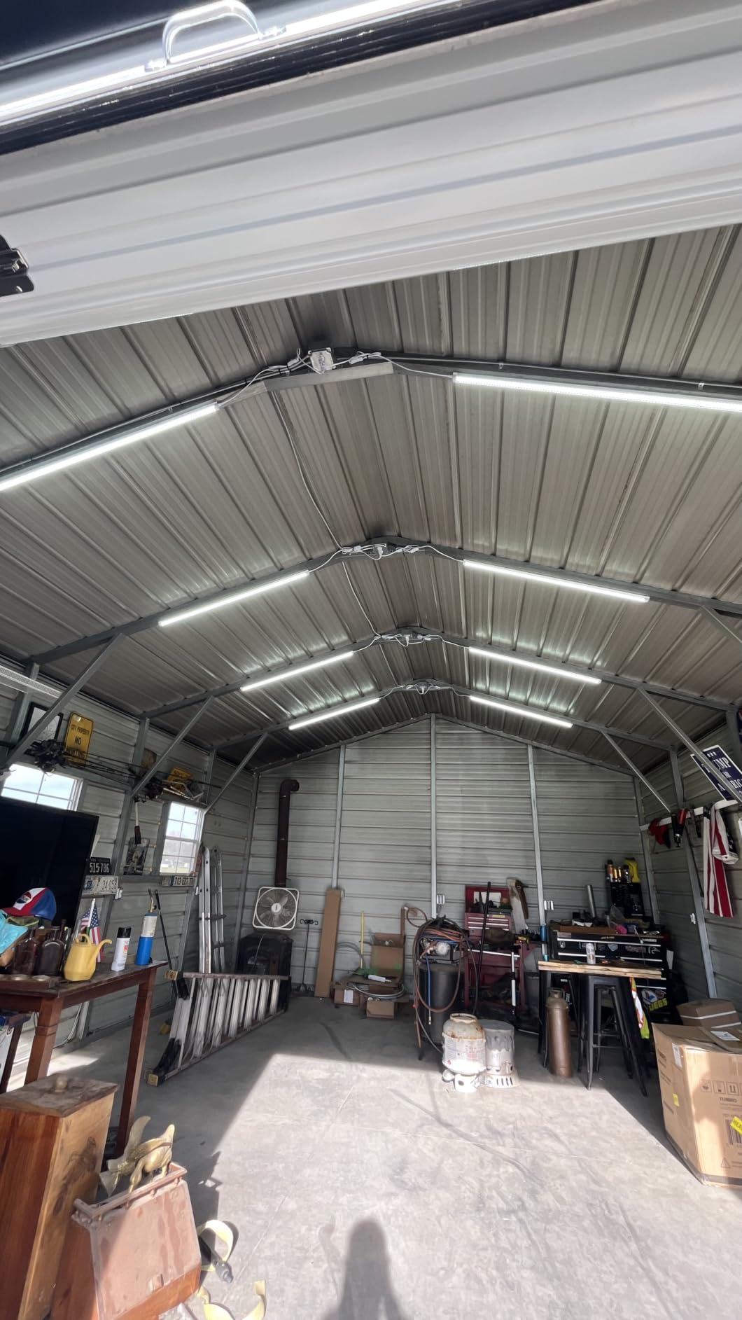 Skymoatled 8Pack 4FT LED Shop Light Garage Lights,50W 6000K 7500LM White Light,Hanging/Surface Mount,T8 4FT Tube Lamp for Warehouse Workshop Basement,Linkable LED Shop Lights,Plug and Play customer photo 1
