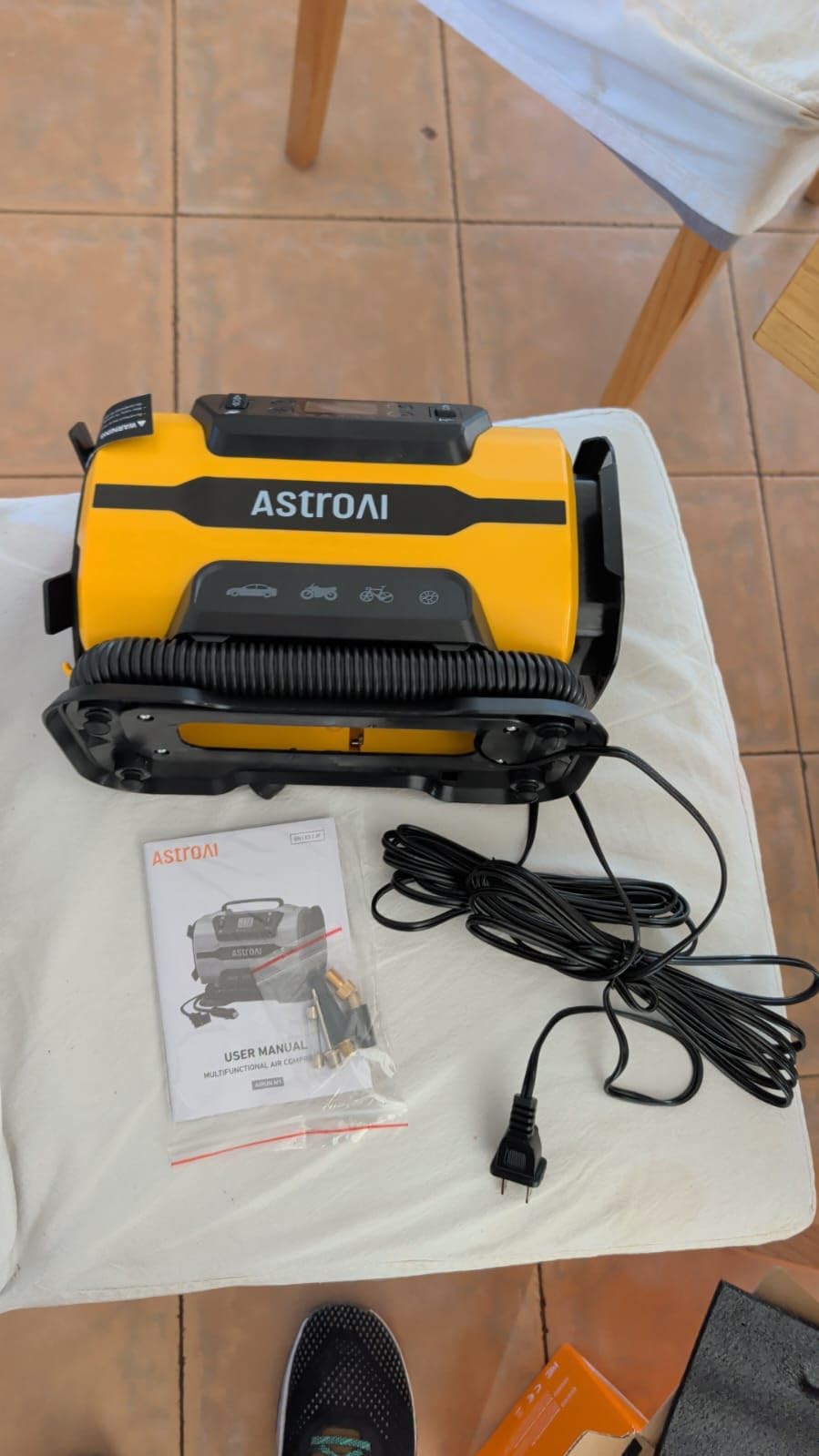 AstroAI Tire Inflator Portable Air Compressor, 12V DC/120V AC Dual Power customer photo 2