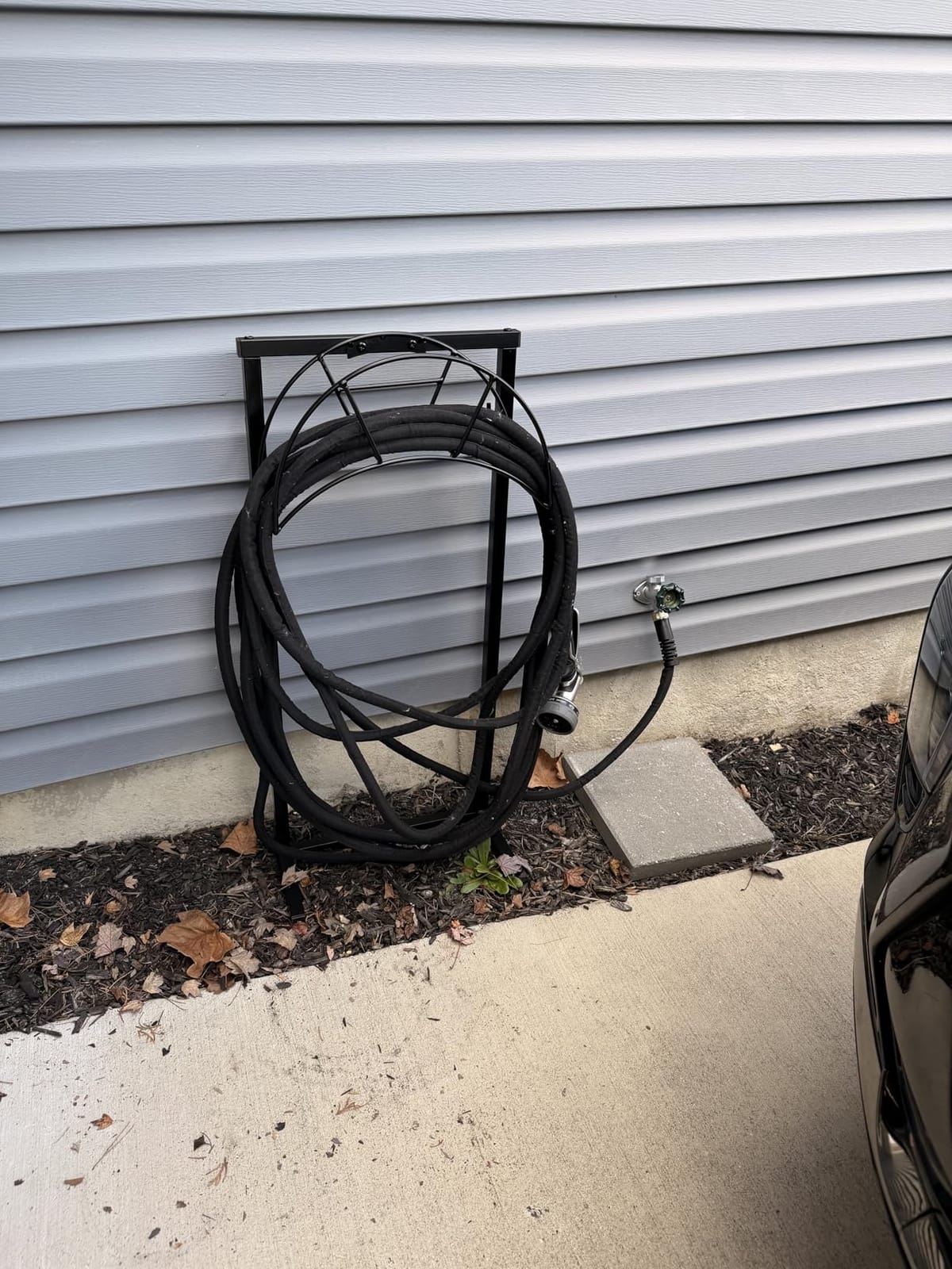 TomCare Garden Hose Holder, 4 Spikes Heavy Duty Hose Stand for 160FT Hose customer photo 2