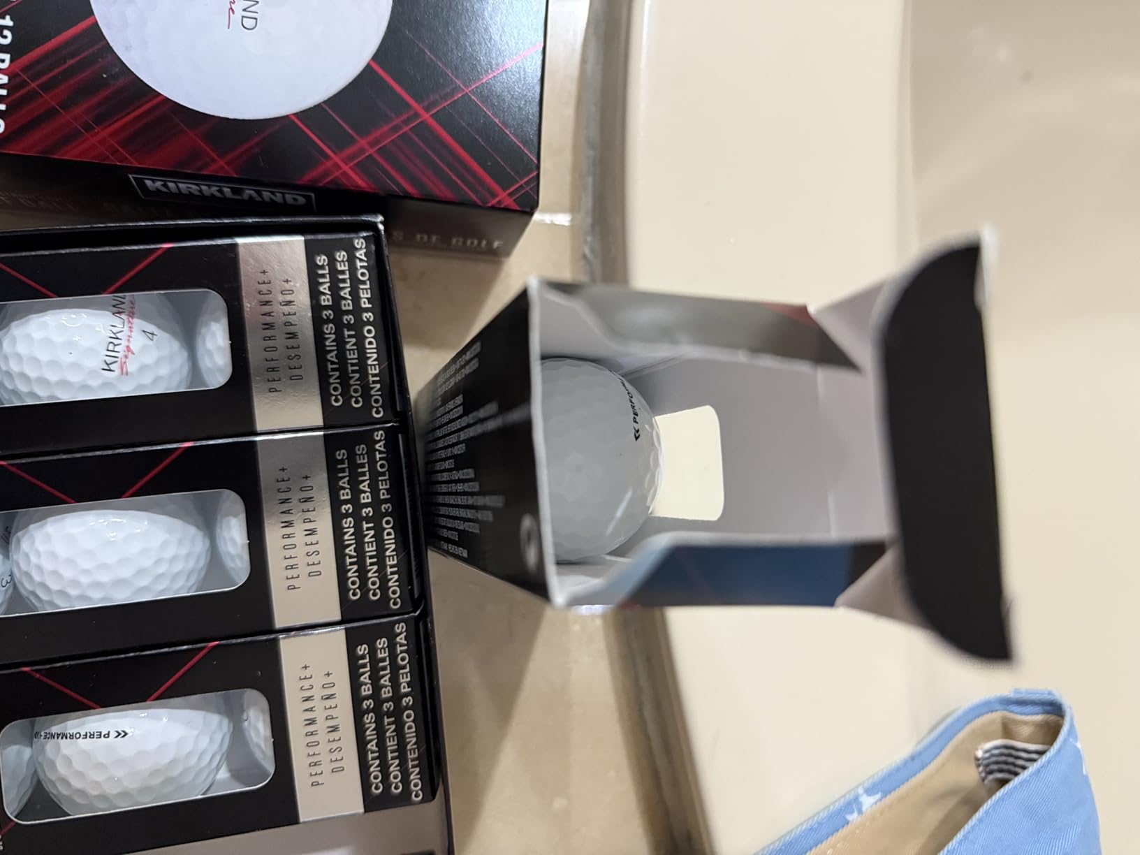 Kirkland Signature V3.0#1654518 Performance Plus 3-Piece Urethane Covered Golf Ball (2 Dozen, 24 Balls) customer photo 2