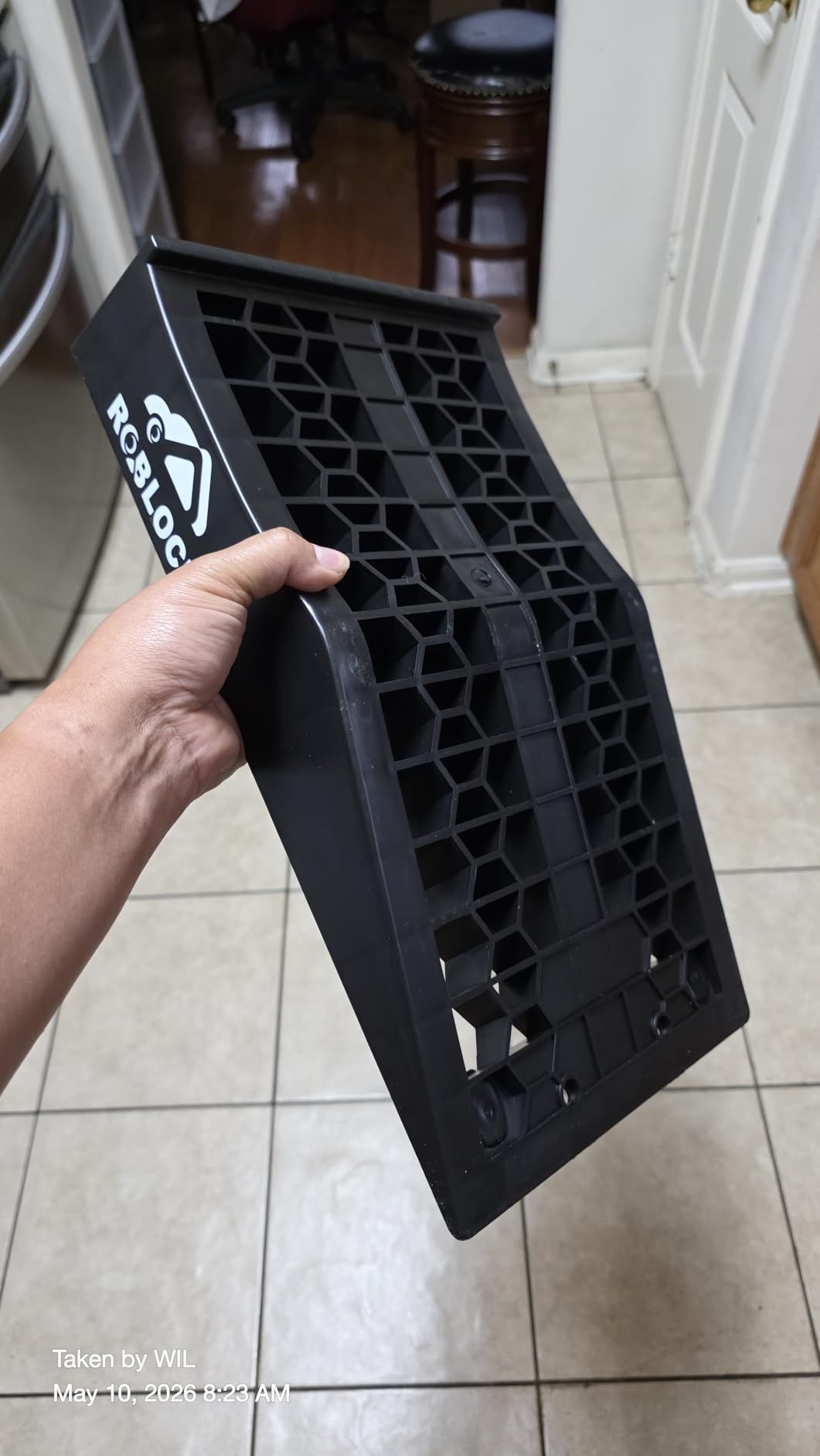 ROBLOCK Heavy Duty Low Profile Car Ramps for Oil Changes, Portable Car Ramps for Low Cars High Lift and Jack Support, Vehicle Ramps for Garage, 35.63''x12''x8.07'', G.V.W 13000 LBS, 2 PCS customer photo 1