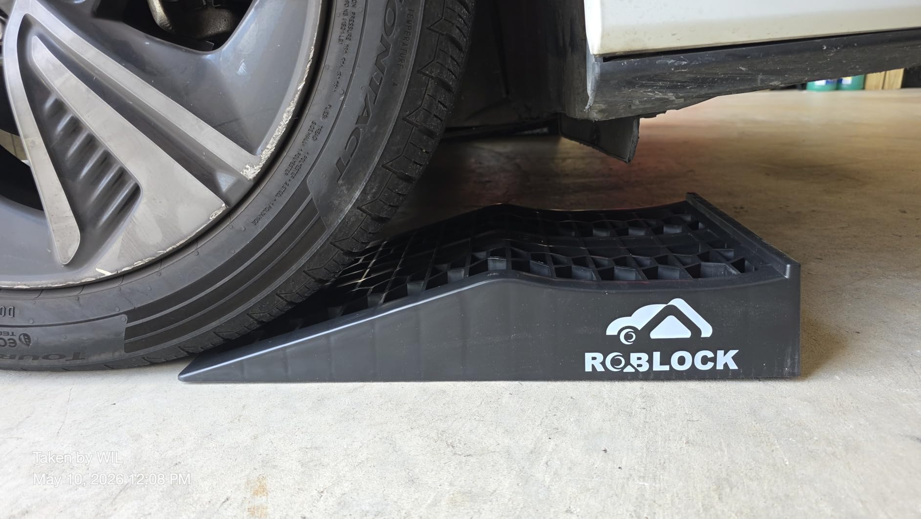 ROBLOCK Heavy Duty Low Profile Car Ramps for Oil Changes, Portable Car Ramps for Low Cars High Lift and Jack Support, Vehicle Ramps for Garage, 35.63''x12''x8.07'', G.V.W 13000 LBS, 2 PCS customer photo 2