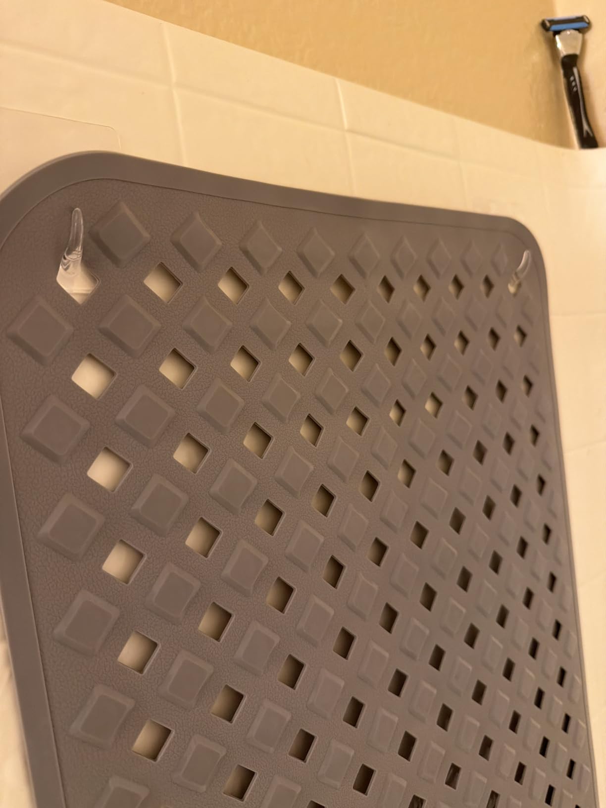 homerella Bathtub Mat Non Slip 35x16 Shower Mat Non Slip Anti Mold BPA Free customer photo 1