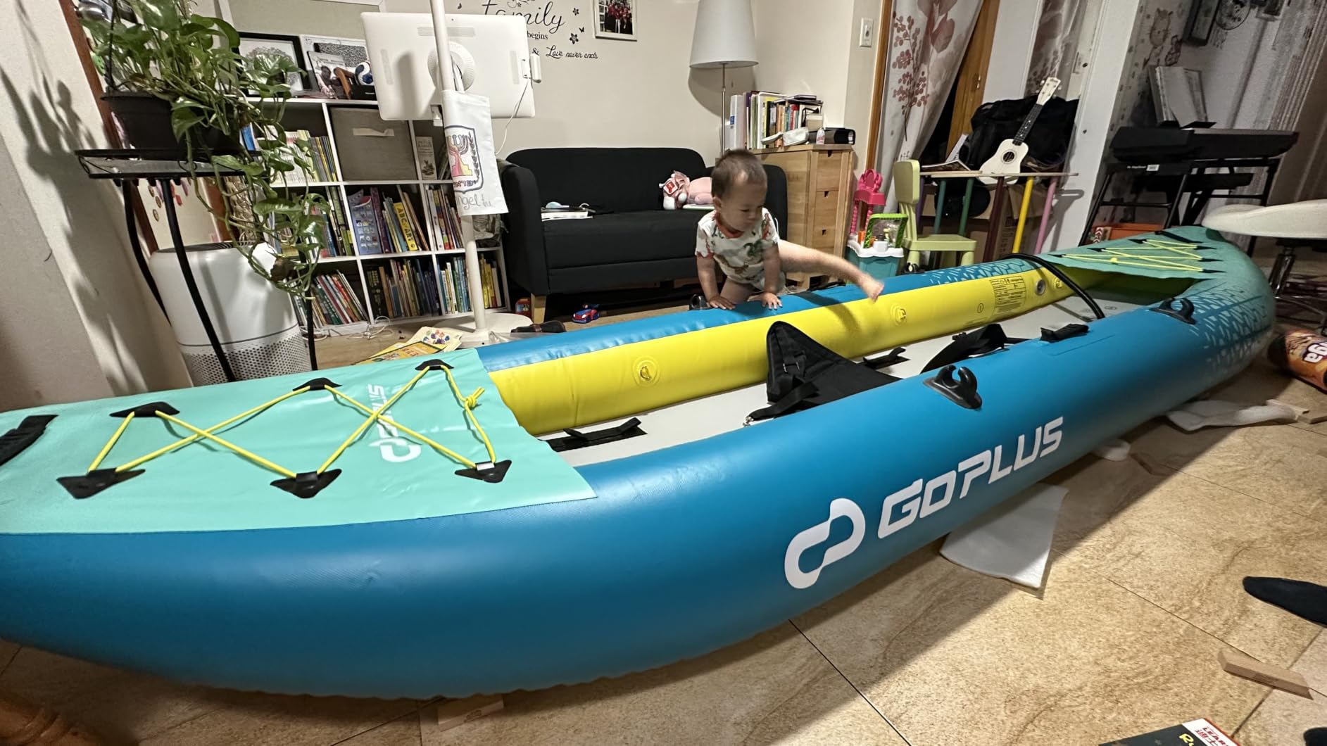 GYMAX Inflatable Kayak, 12.5Ft 507lbs Tandem Kayak with 2 Aluminum Paddles, 2 Padded Seats, Footrests, 2 Fins, Hand Pump, Carry Bag & Repair Kit, 2 Person Fishing Touring Kayak for Adults customer photo 1