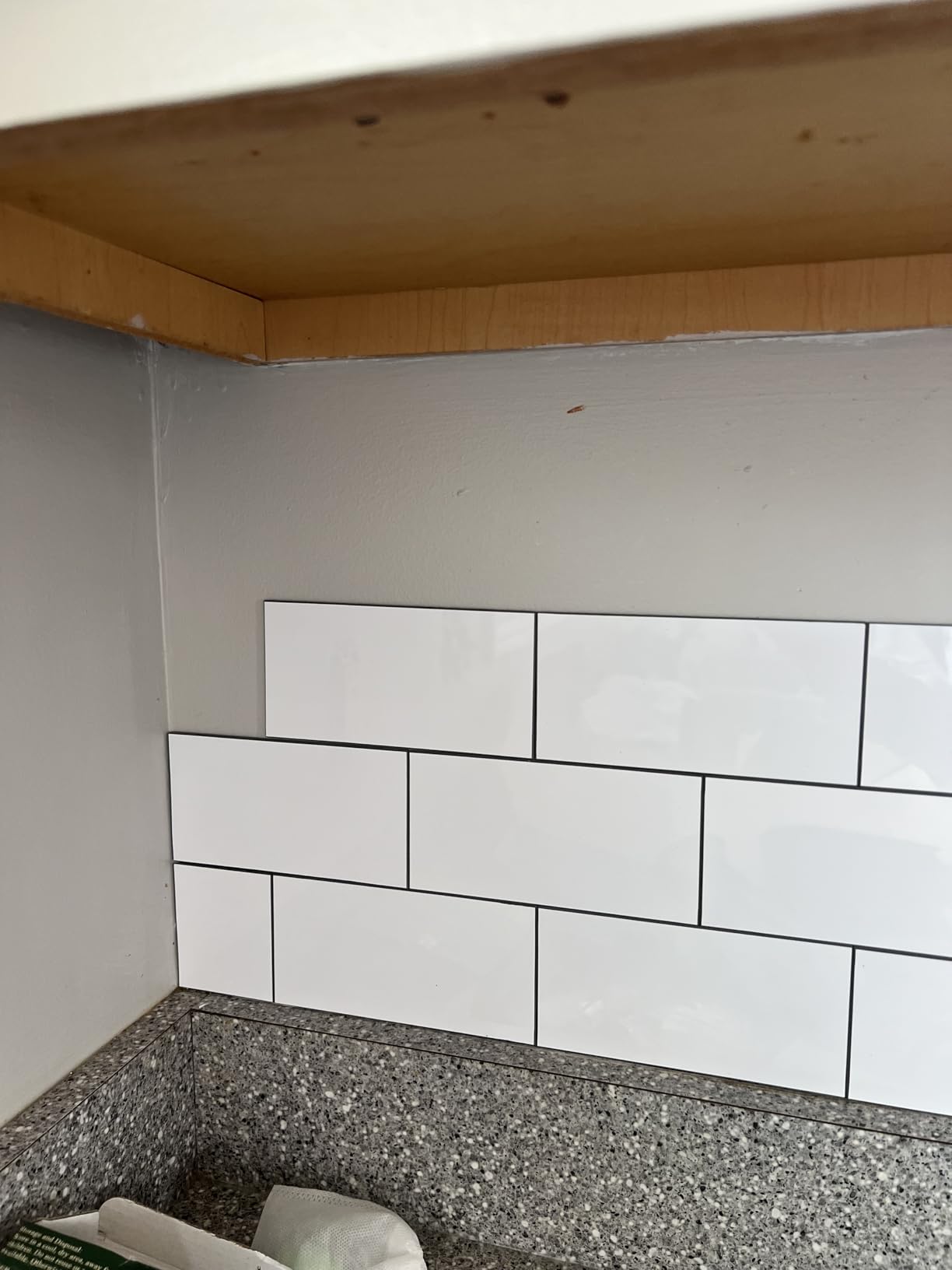 Art3d 102-Pack Peel and Stick Backsplash on Subway Tile, Glossy White customer photo 1
