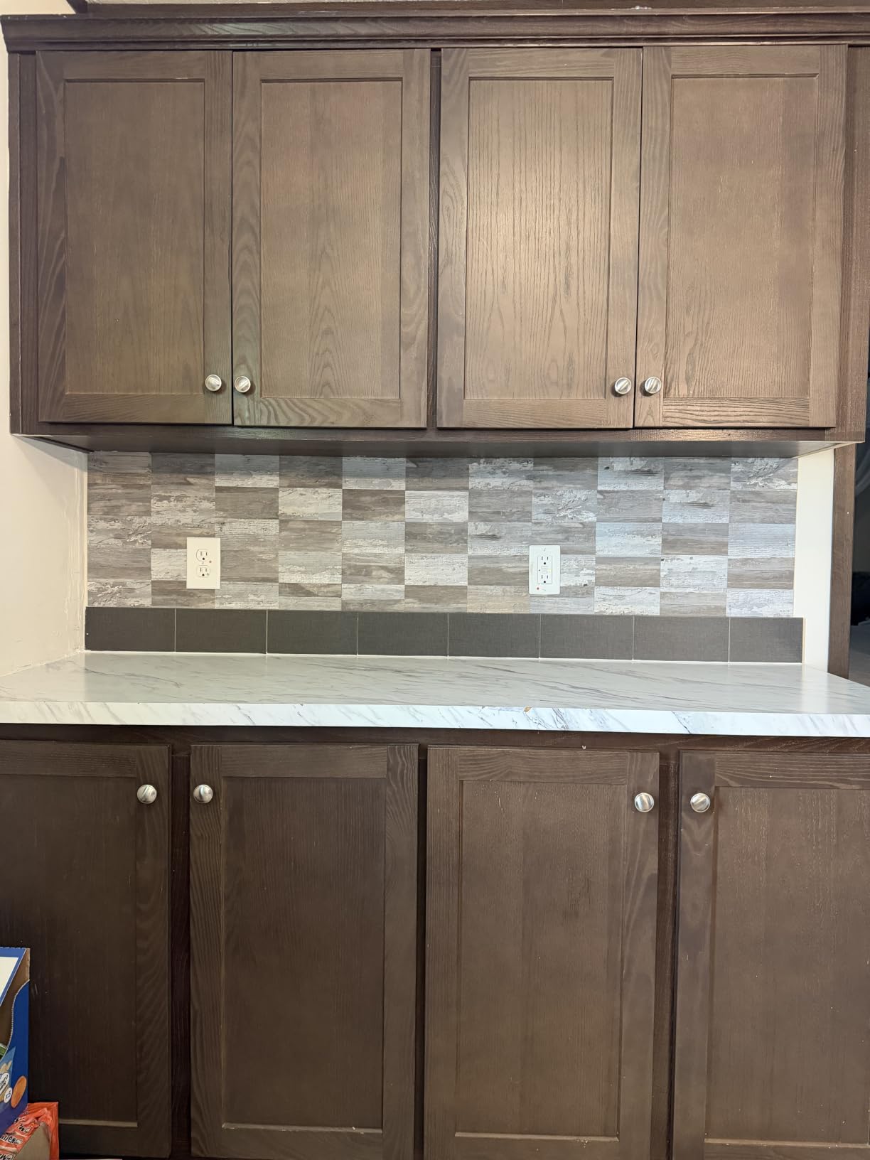 Art3d 102-Pack Peel and Stick Backsplash on Subway Tile, Glossy White customer photo 2