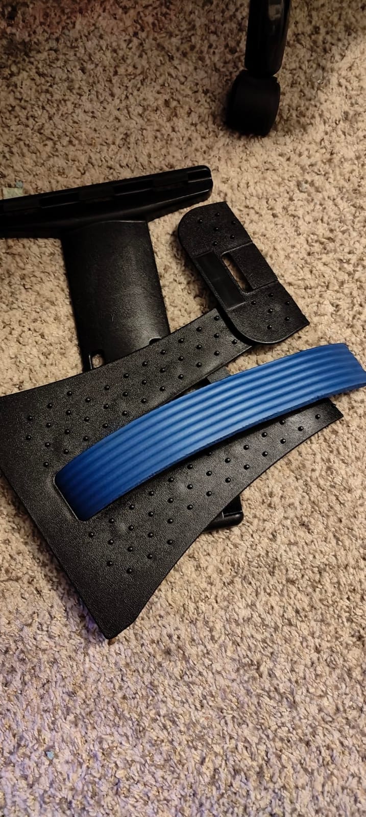 Back Stretcher for Lower Back Pain Relief, 4 Level Adjustable Lumbar Cracker Board Massager, Stretching Device for Scoliosis, Sciatica, Herniated Disc, Posture Correction (Blue) customer photo 1