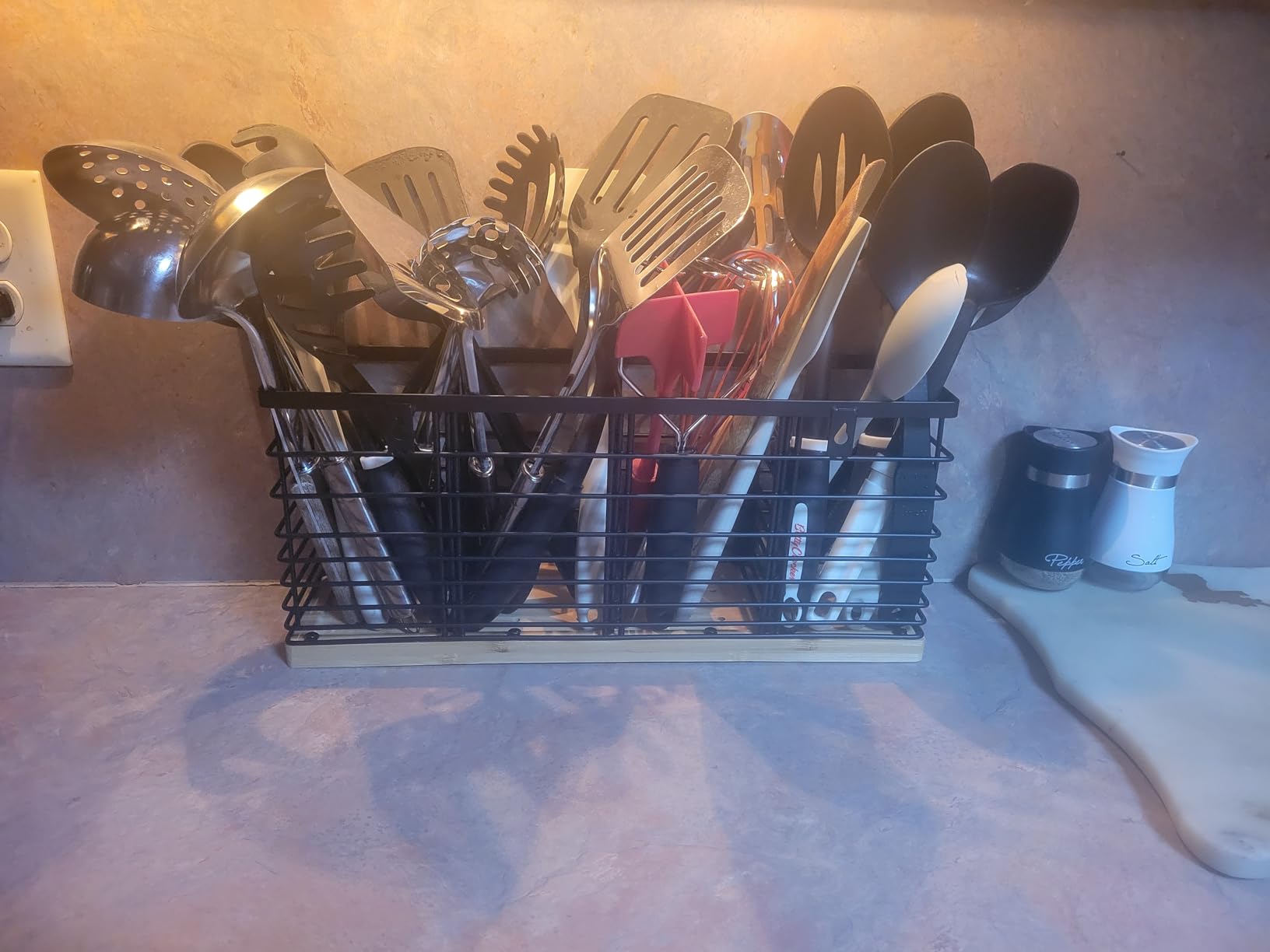 Suli Extra Large Kitchen Utensil Holder Countertop with Removable Divider customer photo 1