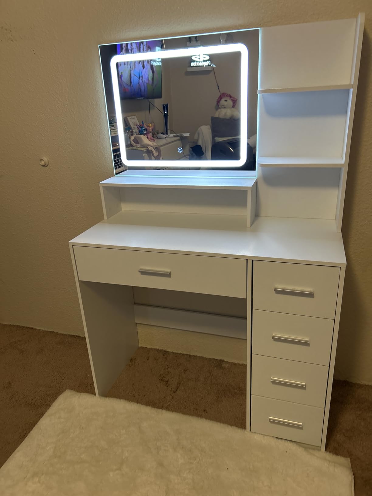 Quimoo Large Vanity Desk with LED Lighted Mirror & Power Outlet,Makeup Vanity Table with 7 Drawers,4 Shelves and 5 Hooks,Vanity Table, Vanity Desk Set for Bedroom,Bathroom,White customer photo 1