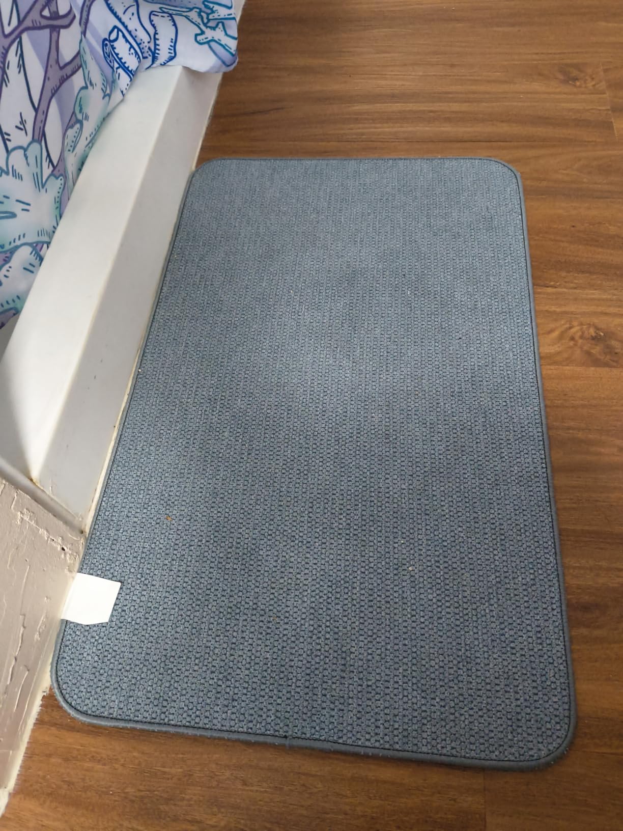 Bath Mat,Ultra Thin Bathroom Rugs,Rubber Bath Mats for Bathroom,No Slip Bath Rugs,Quick Dry,Machine Washable,Low Pile,Absorbent,Shower Outside,Sink,Home Decor Accessories.Grey,1'5