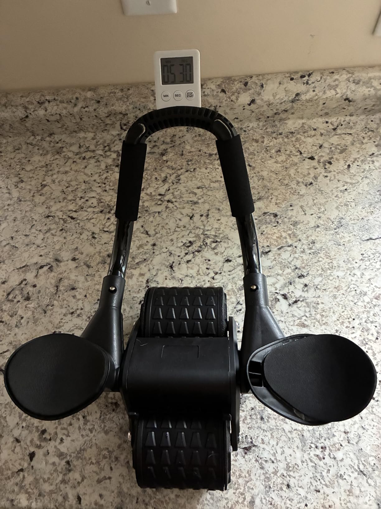 2026 Upgraded Ab Roller Wheel with Knee Mat &Timer - Automatic Rebound Abdominal Wheel with Elbow Support, Abs Workout Equipment for Core Strength Training, Ab Exercise Roller for Women Men customer photo 2