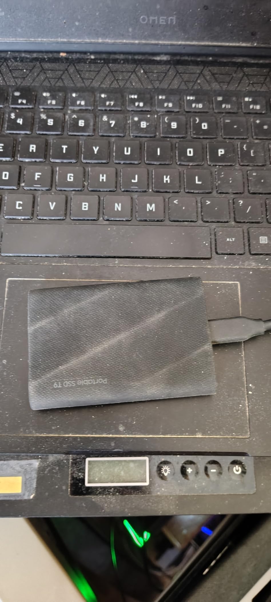 Samsung T9 Portable SSD 1TB, USB 3.2 Gen 2x2 External SSD, Up to 2,000 MB/s customer photo 1
