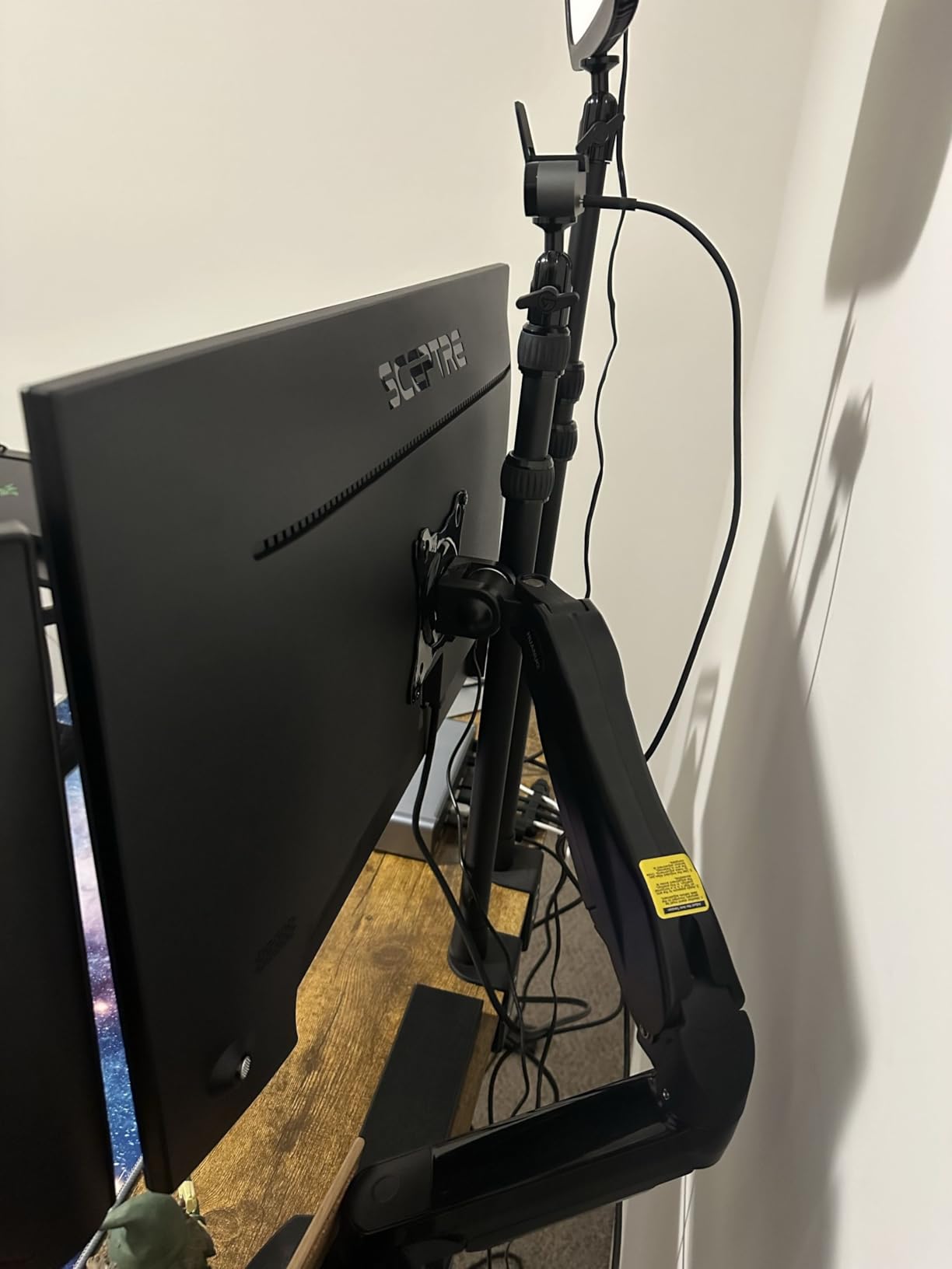 Sceptre 27-inch Prime Gaming Monitor 100Hz 1ms DisplayPort HDMI x2 100% sRGB AMD FreeSync Build-in Speakers, Eye Care Frameless Machine Black 2025 (E275W-FW100T Series) customer photo 1