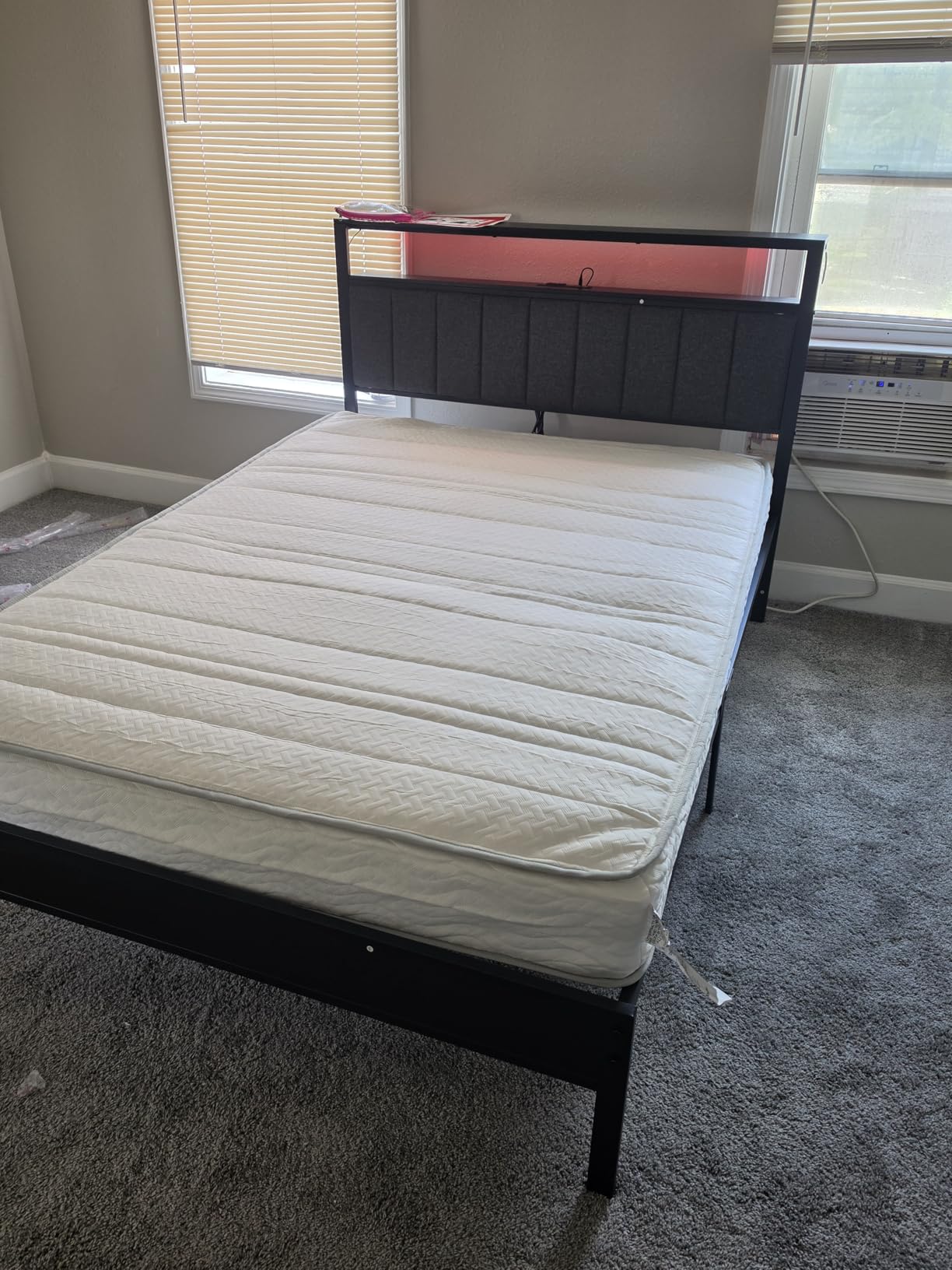 Zinus 8 Inch Twin Foam and Spring Hybrid Mattress, Medium Feel | Fiberglass Free, Durable Support, Mattress in a Box, CertiPUR-US & OEKO-TEX Certified Safe Materials customer photo 1