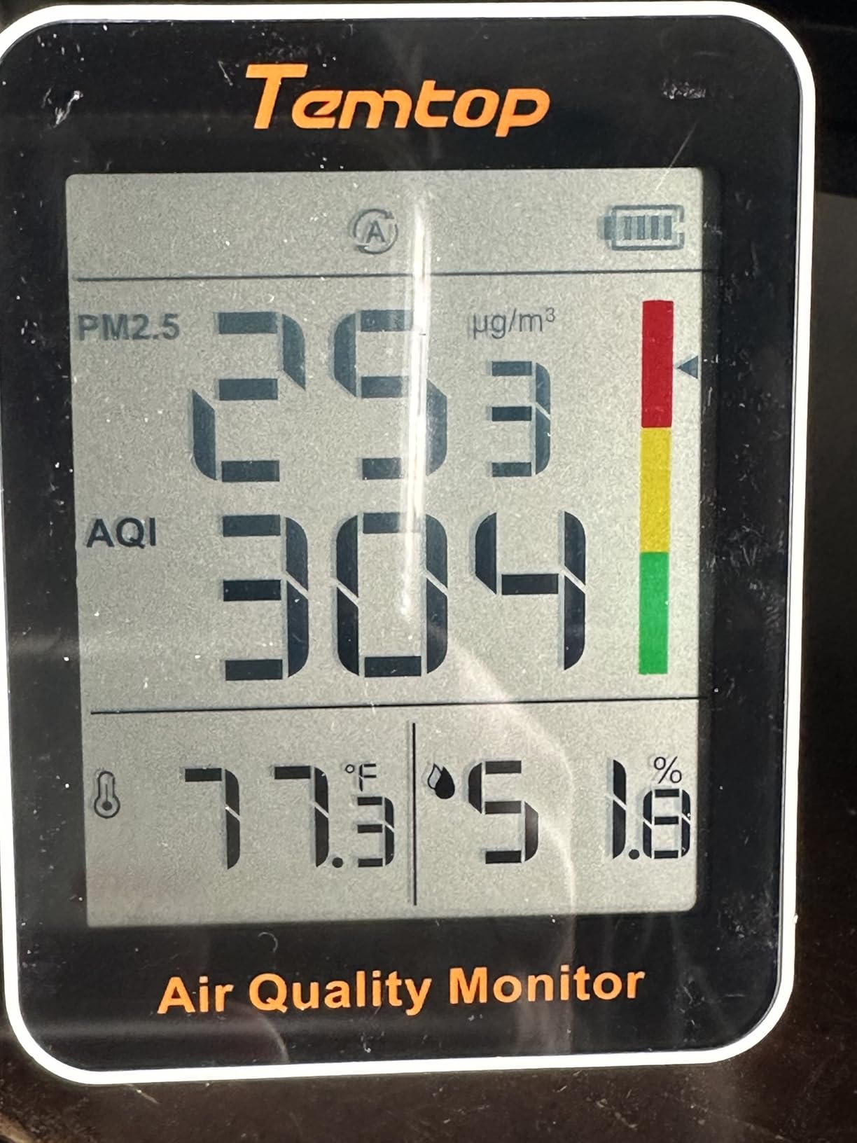Temtop S1 PM2.5 Air Quality Monitor & Indoor Thermometer customer photo 1