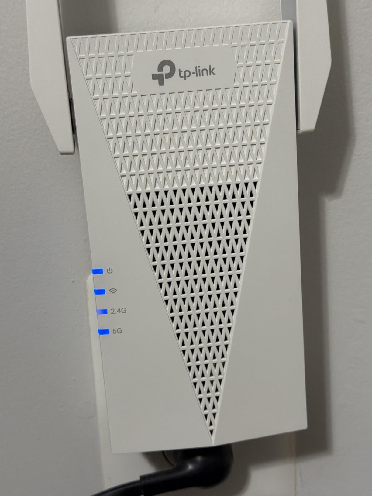 TP-Link RE615X AX1800 WiFi 6 Range Extender w/Ethernet Port customer photo 2