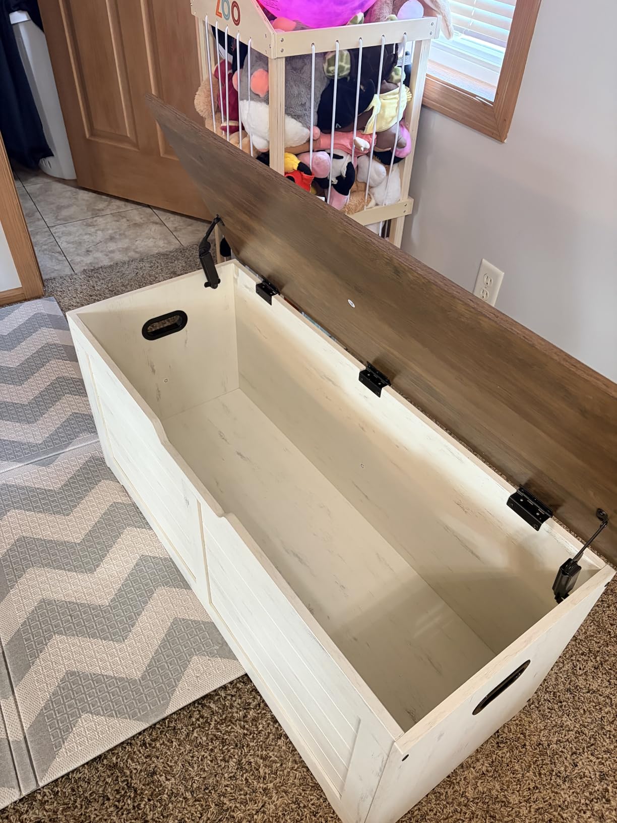 VASAGLE Storage Chest, 39.4 Inches Width Bench with 2 Safety Hinges customer photo 1
