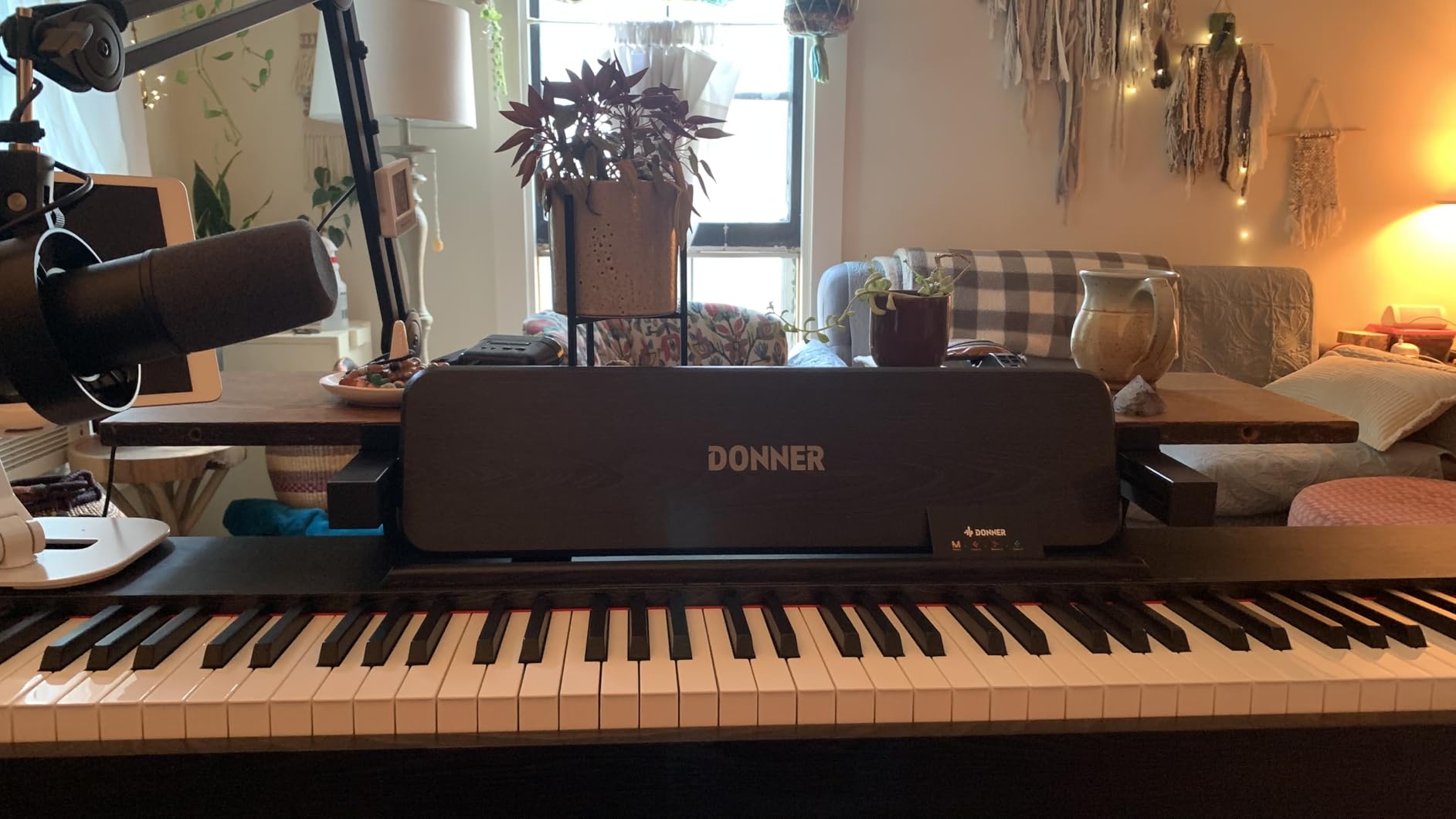 Donner OURA DDP-60 88 Key Digital Piano: Full Size Keyboard, Sensitive Touch, 8 Reverbs, Recording, 128 Voices. Includes Three Pedal, Electric Piano Keyboard for Beginners customer photo 1