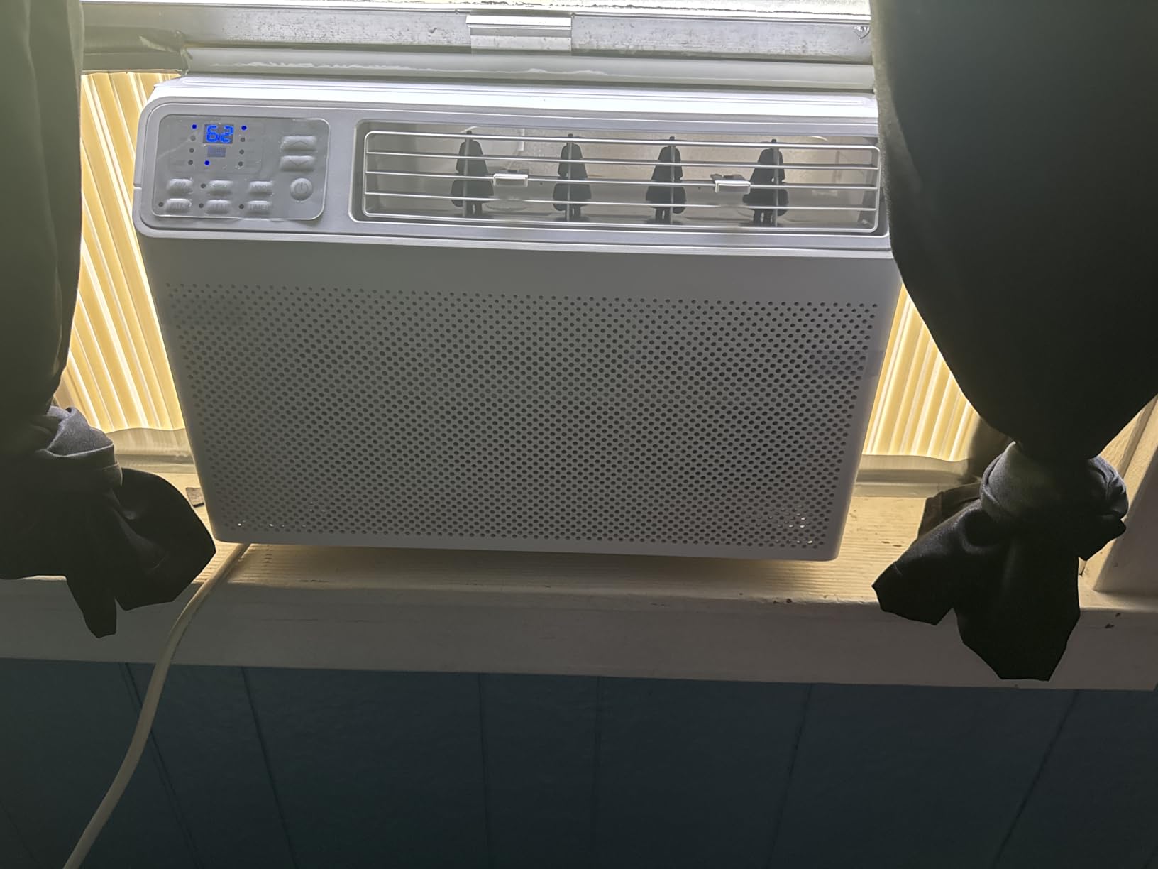 TCL 8000 BTU Smart Window Air Conditioner with Dehumidifier, Remote Control customer photo 2