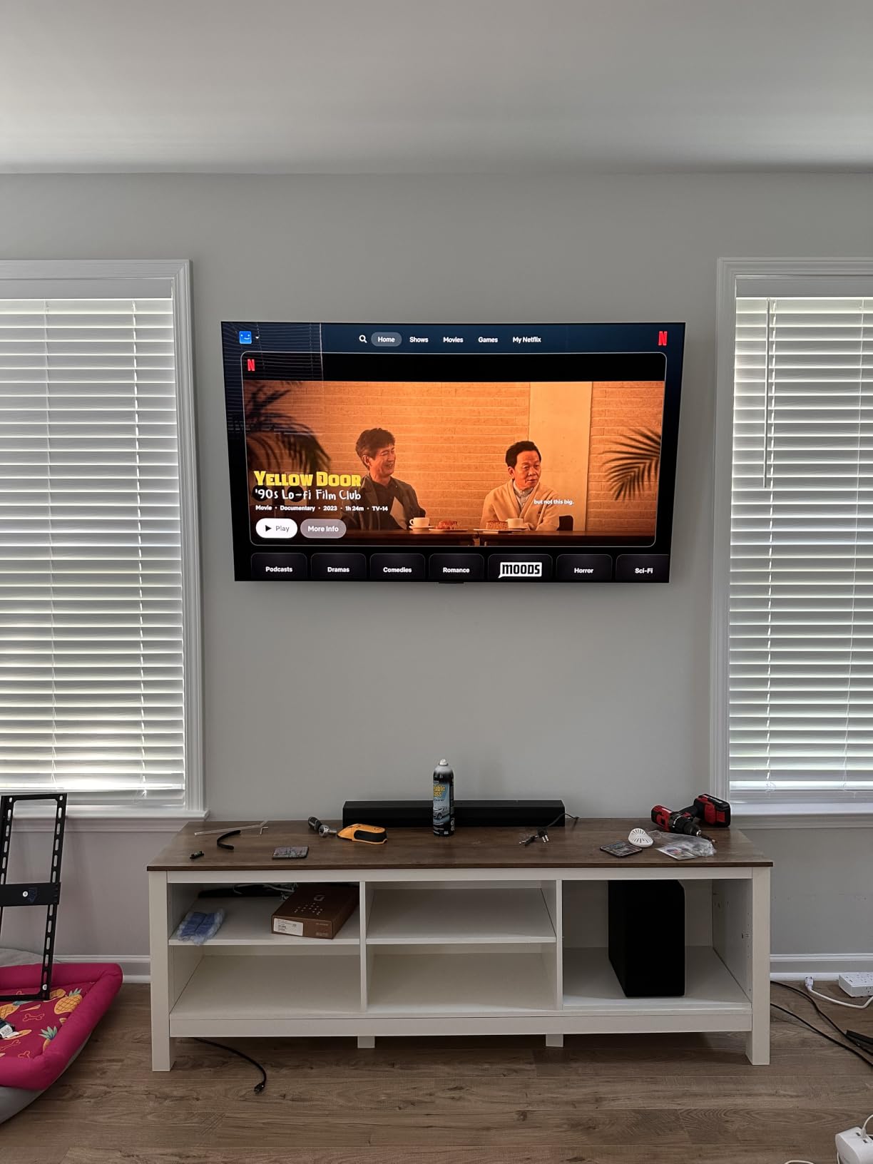 USX MOUNT Full Motion TV Wall Mount for Most 32-70 inch TVs up to 99 lbs, Wall Mount Bracket with Dual Articulating Arms, Swivel, Tilt, Max VESA 400x400mm, TV Mount Fits 12”/16” Wood Studs customer photo 1