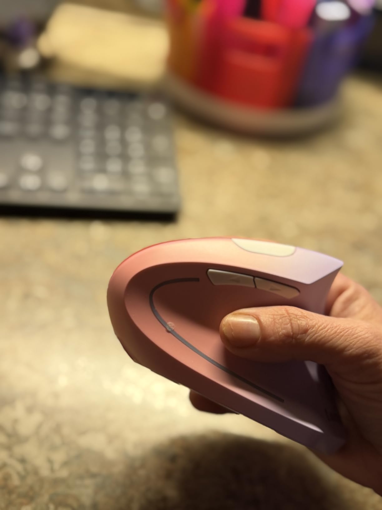 Lekvey Ergonomic Mouse, Rechargeable 2.4G USB Vertical Wireless Mouse, Blue customer photo 1
