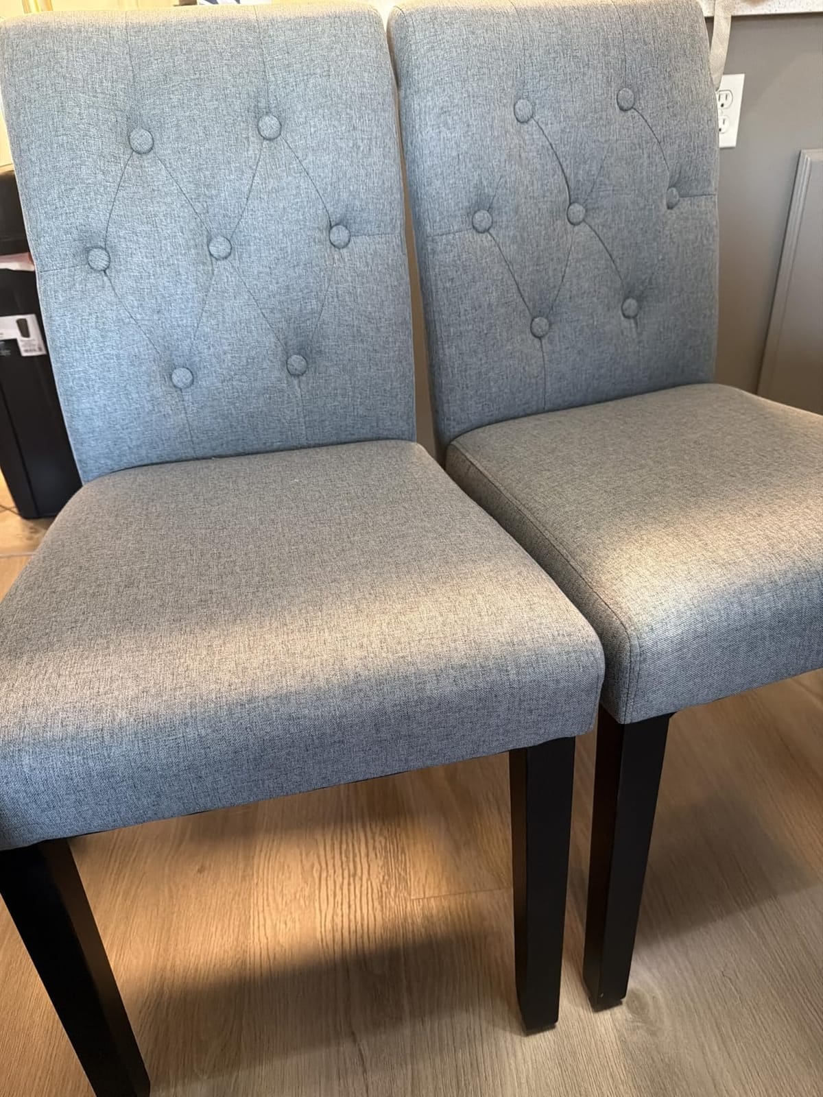 Welzona Upholstered Dining Chairs Set of 4, Button Tufted Parsons Dining Chair with Solid Wood Legs, Modern Fabric Side Chair for Dining Room/Kitchen/Restaurant/Hotel- Black customer photo 1