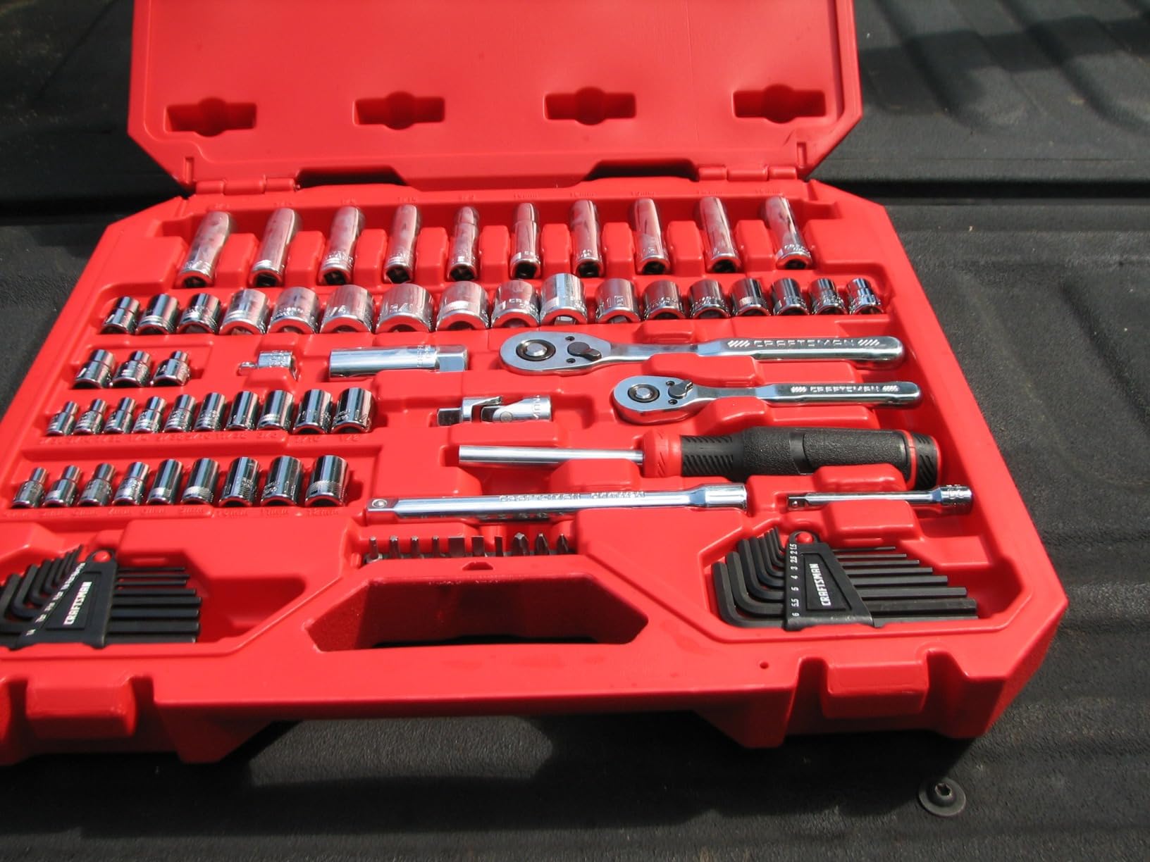 CRAFTSMAN Mechanics Tool Set, 83 Piece Hand Tool and Socket Set SAE/Metric (CMMT12121) customer photo 2