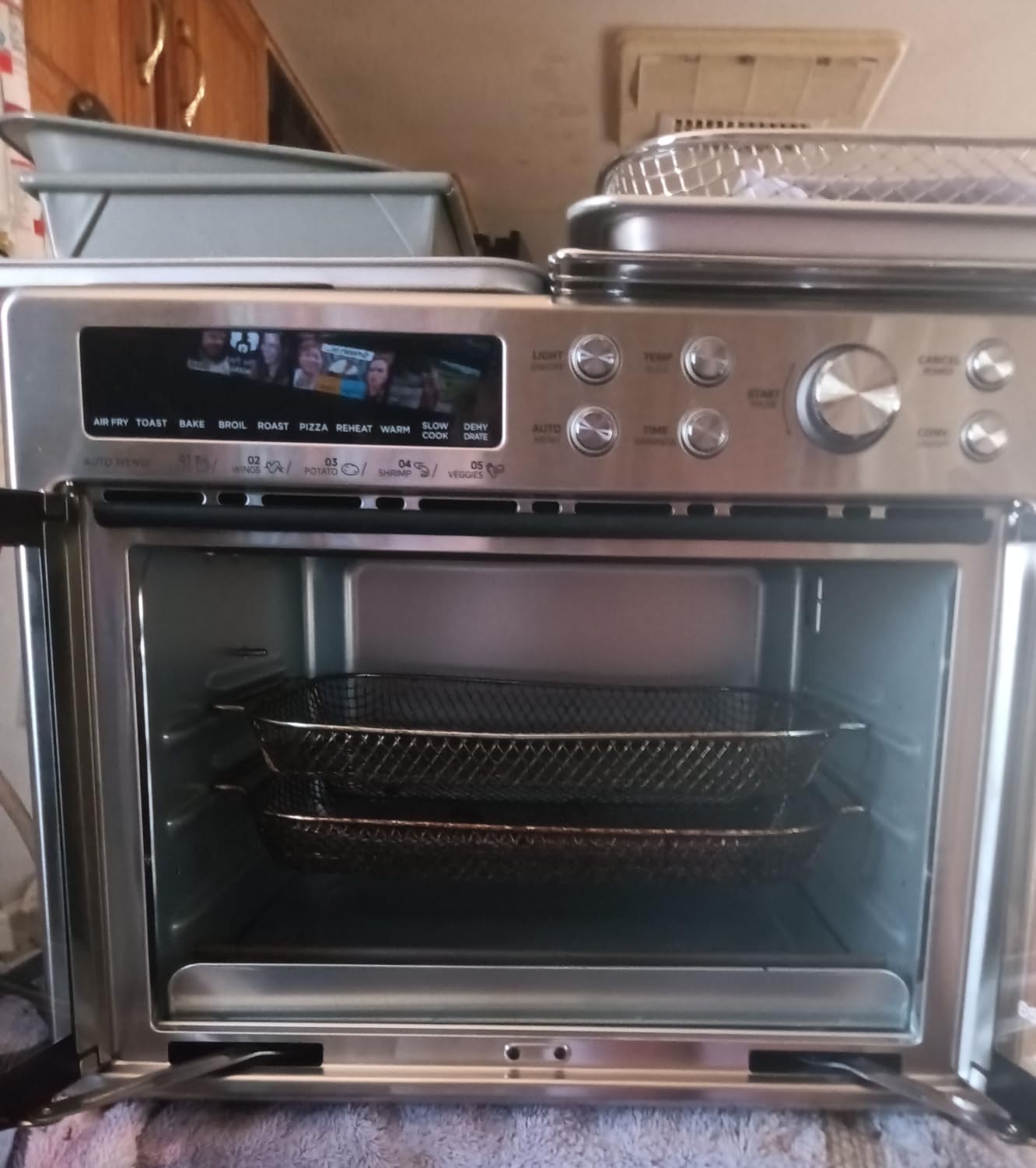 Midea Flexify Classic French Door Toaster Oven Air Fryer Combo, 26.4 QT customer photo 1