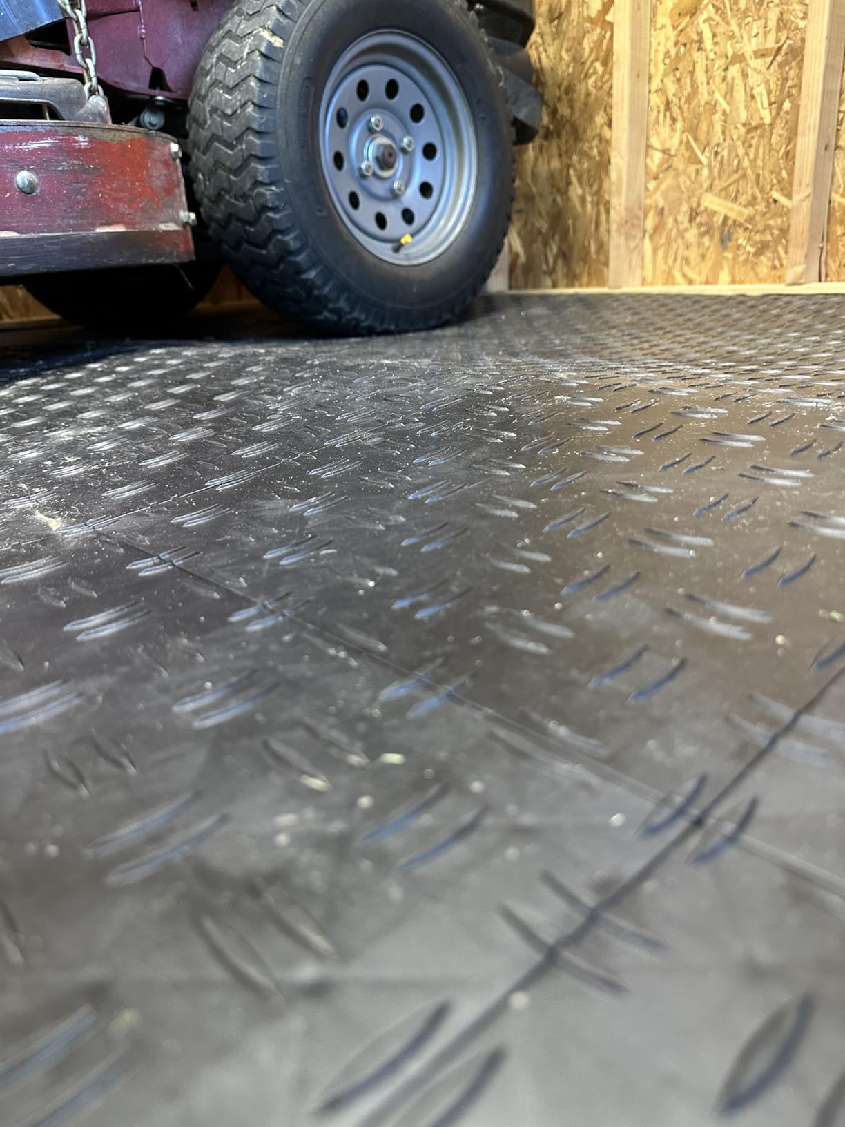 VEVOR Garage Floor Tiles 12 x 12 x 0.53 inch, Interlocking Design Ease of Installation Double-Sided Texture Non-Slip Sturdiness, for Garages, Basements, Repair Shops, Black, 50 Pack customer photo 1