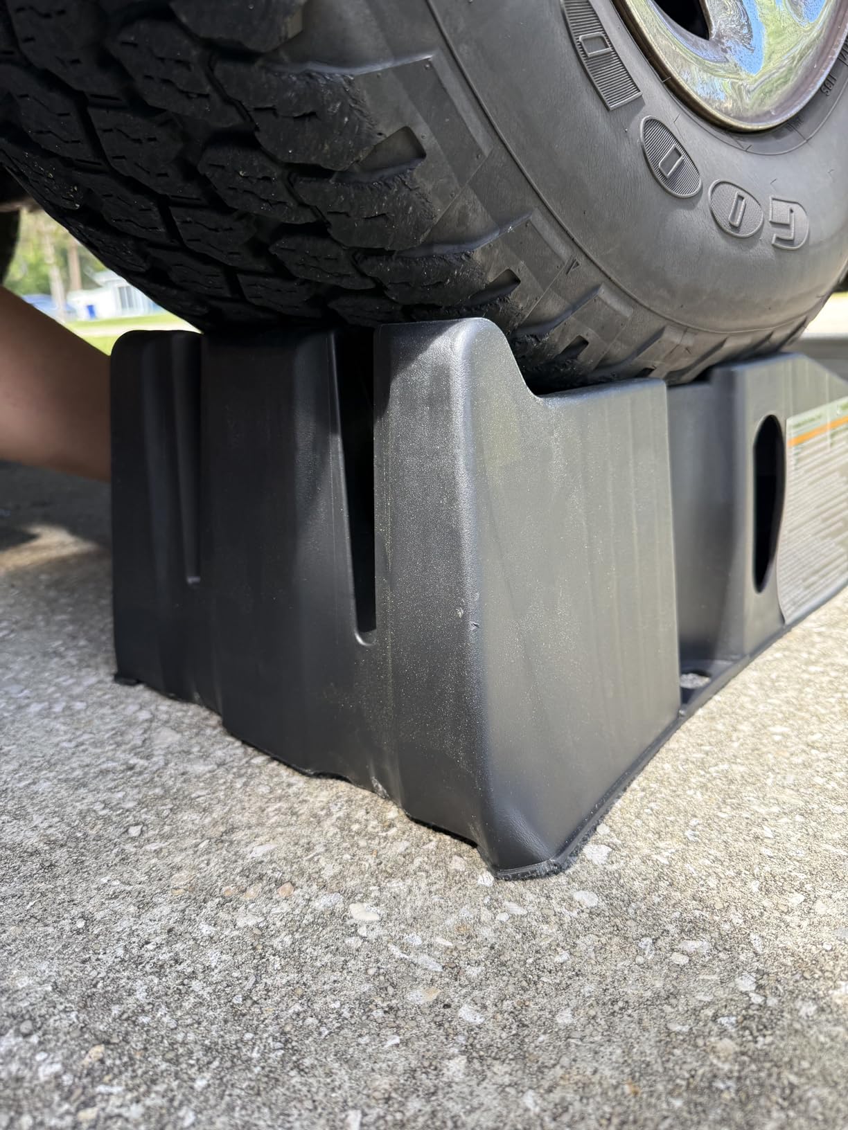 MaxxHaul 50947 Lift Stackable Vehicle Car Ramp 6500 LBS Capacity Per Pair 3250 LBS Per Ramp 2 Pack customer photo 1