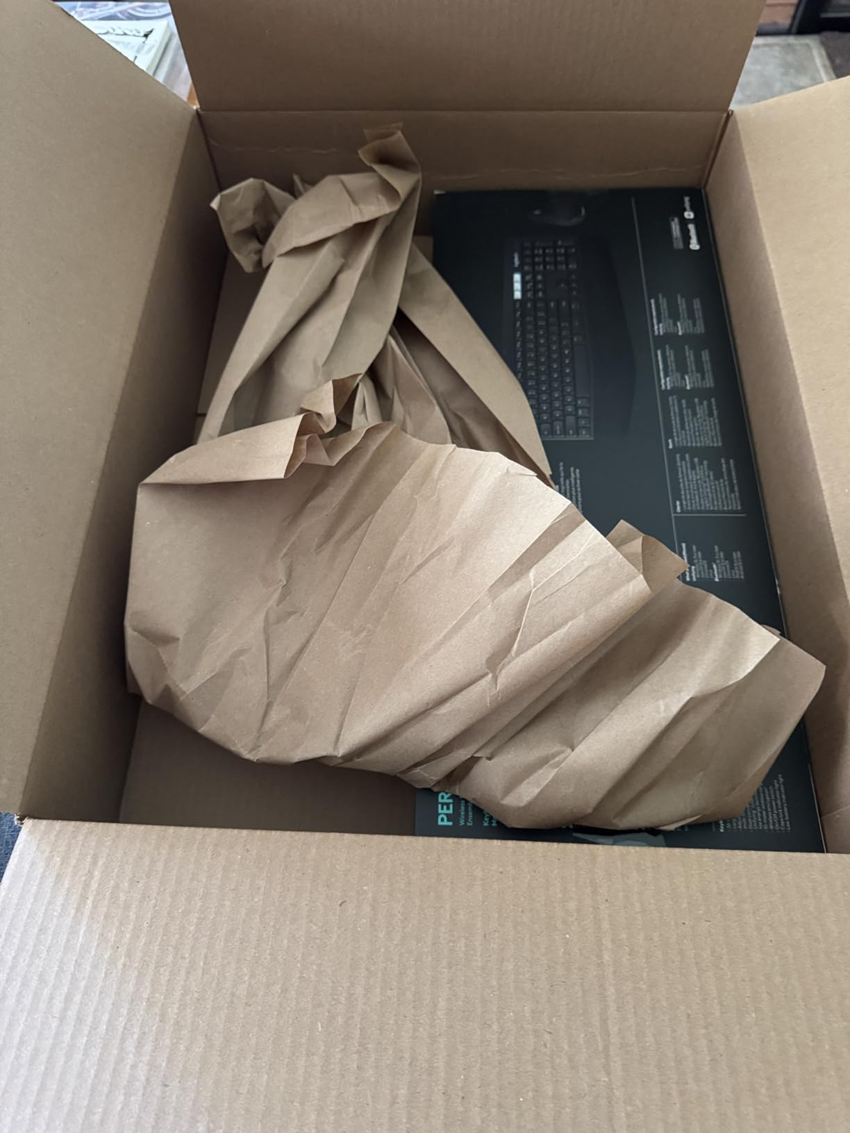 Logitech MK850 Performance Wireless Keyboard and Mouse Combo - Graphite customer photo 2