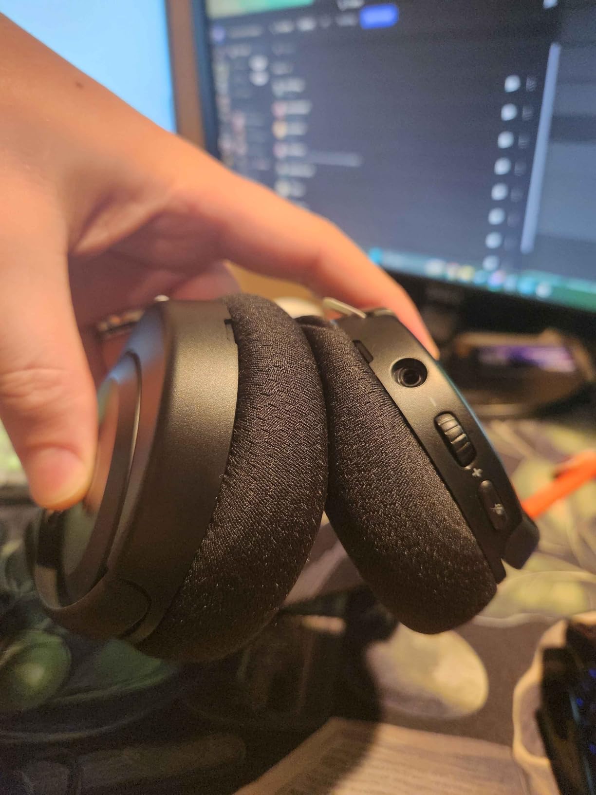 SteelSeries Arctis Nova 5 Wireless Multi-System Gaming Headset — Neodymium Magnetic Drivers — 100+ Audio Presets — 60 HR Battery — 2.4GHz or BT — ClearCast Gen2.X Mic — PC, PS5, PS4, Switch, Mobile customer photo 1