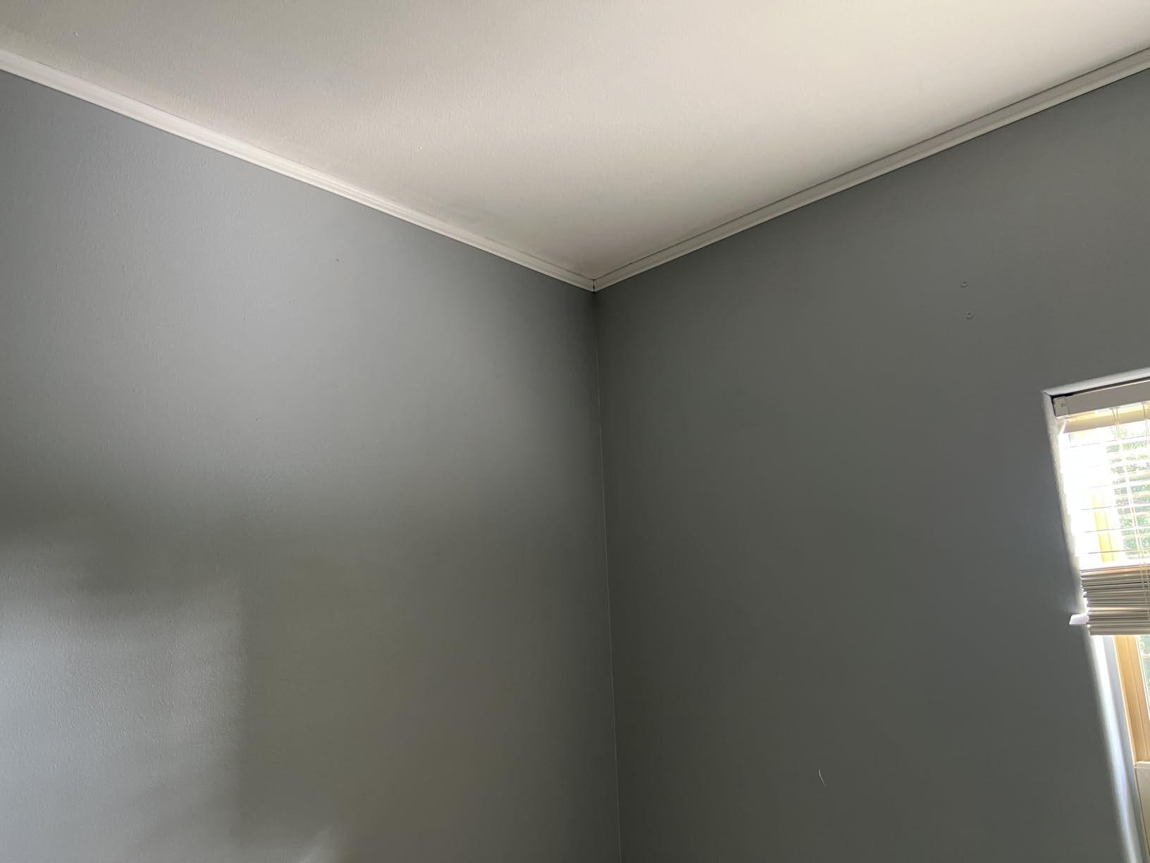 32.8ft x 1.1 Inch Flexible Peel and Stick Molding Trim for Wall, Baseboard, Backsplash, Tile Edge, Chair Rail, Mirror-self Adhesive Trim for Bathroom Wall Door Floor Corner Window, White customer photo 2